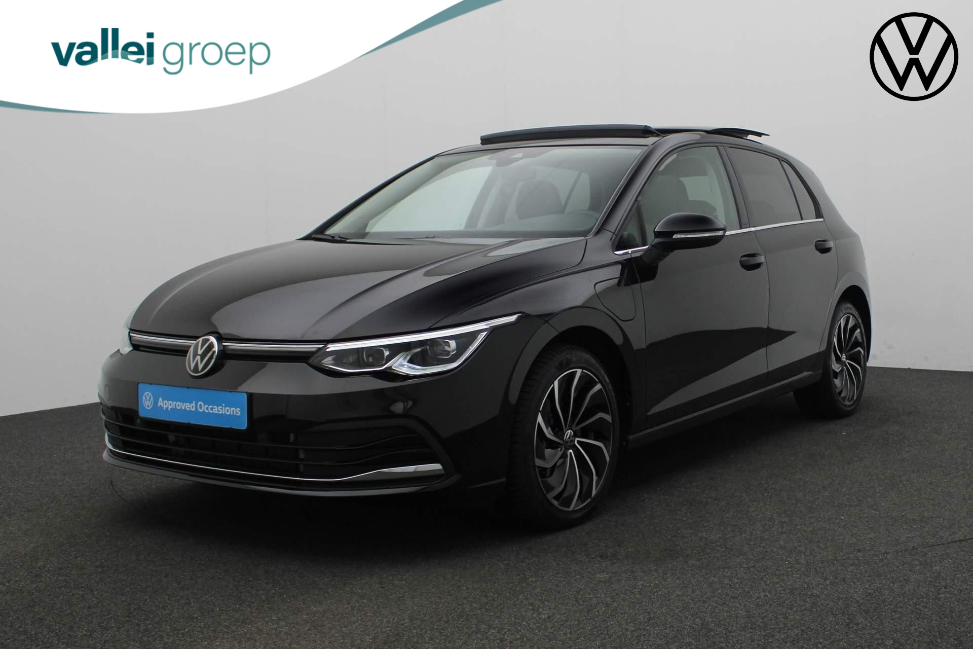 Volkswagen Golf 1.4 204PK DSG eHybrid Style | Pano | Geheugenstoel | Stuur-/stoelverwarming | Camera | Navi | Keyless | ACC | Massage | Alcantara