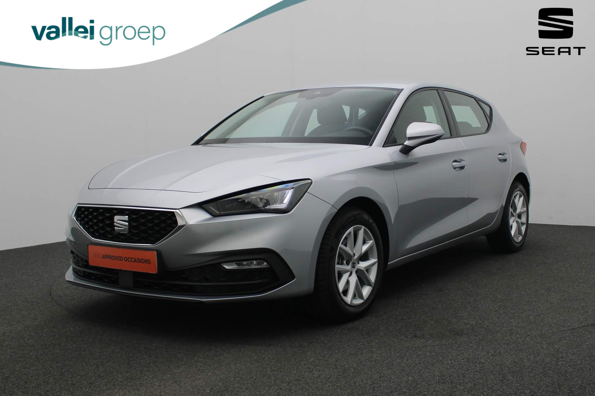 SEAT Leon 1.5 TSI 130PK Style Business Intense | Stoelverwarming | Stuurwiel verwarmd | ACC | Clima | 16 inch | Apple Carplay / Android Auto | Parkeersensoren achter