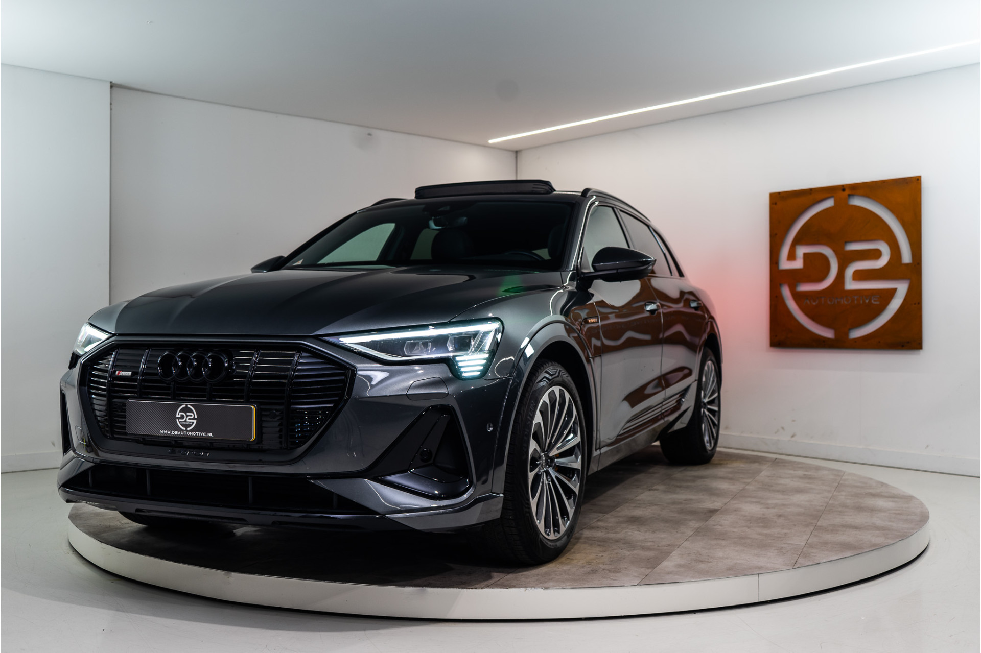 Audi e-tron 55 Quattro S-Edition 95 kWh 408PK | NL AUTO+NAP | Pano | B&O | Trekhaak | Ambient | Memory | VOL! 12 MND Garantie