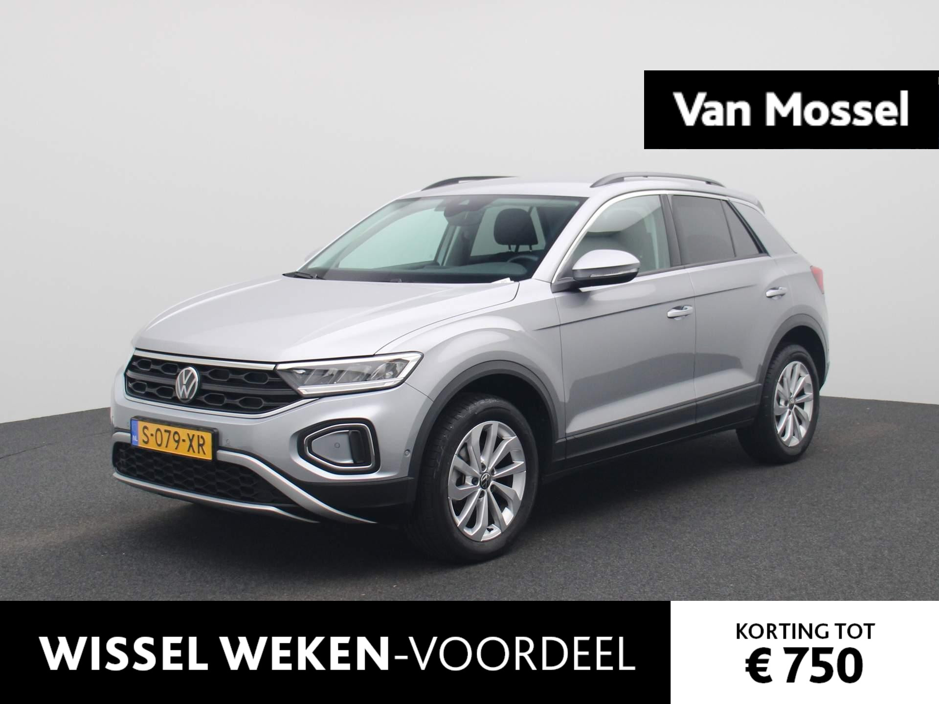 Volkswagen T-Roc 1.5 TSI Life | Navigatie | Climate control | Camera | Adaptieve cruise control | LED| Digital cockpit |