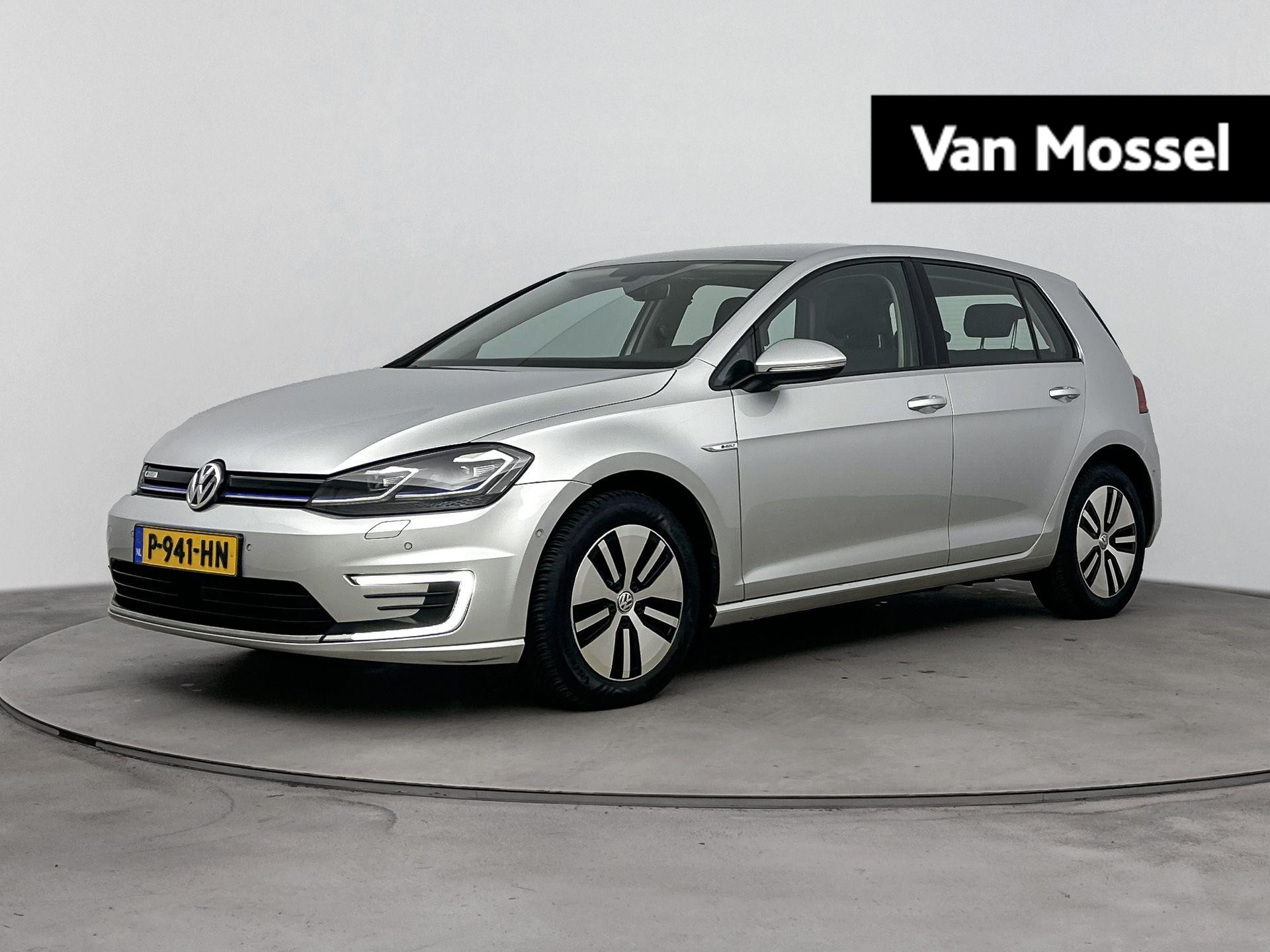 Volkswagen e-Golf 136Pk | Navigatie | Apple & Android Carplay | Stoelverwarming | Keyless Entry | Parkeersensoren & Camera | All Season Banden | Automatische Verlichting & Regensensoren |
