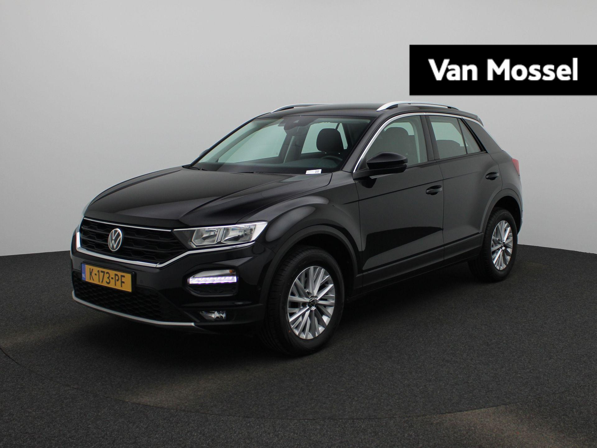 Volkswagen T-Roc 1.0 TSI Style Business 110 PK | Airco | Navigatie | Apple Carplay | Adaptieve Cruise Control | Lane Assist | Park Assist | Parkeersensoren voor- en achter | Achterklep elektrisch |