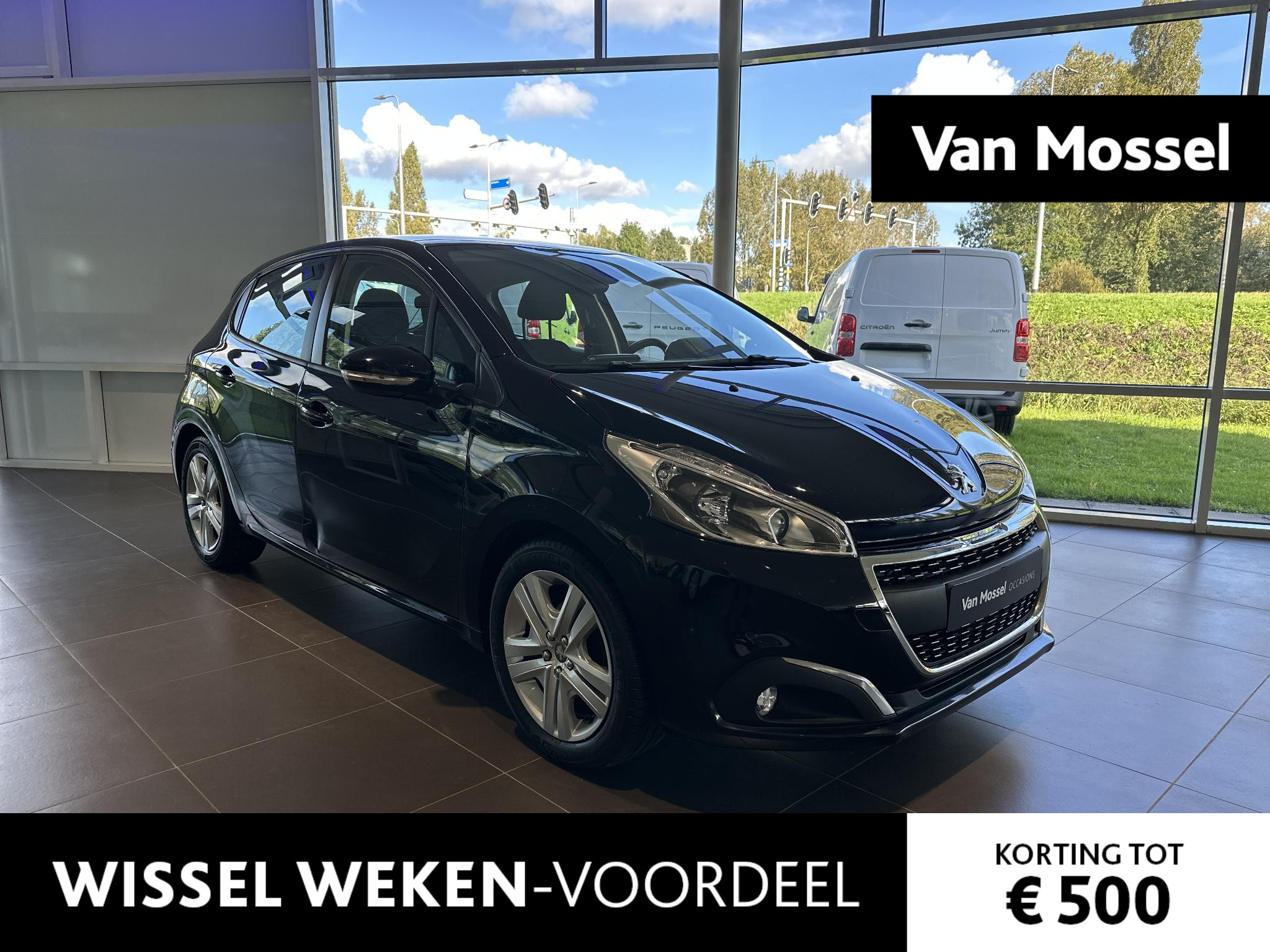 Peugeot 208 1.2 PureTech Signature | Navigatie | Apple Carplay/Android Auto | Parkeersensoren | Armsteun voor | 1e eigenaar!!