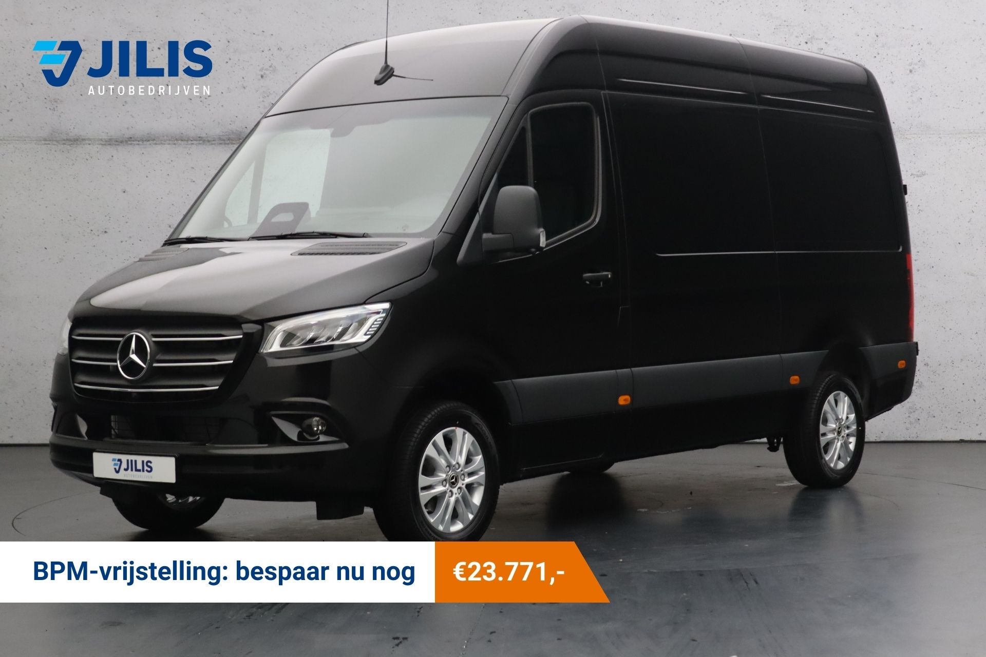 Mercedes-Benz Sprinter 319 L2H2 RWD Automaat | 3,5T Trekhaak | 360 camera | LED | Navigatie | Stoelverwarming