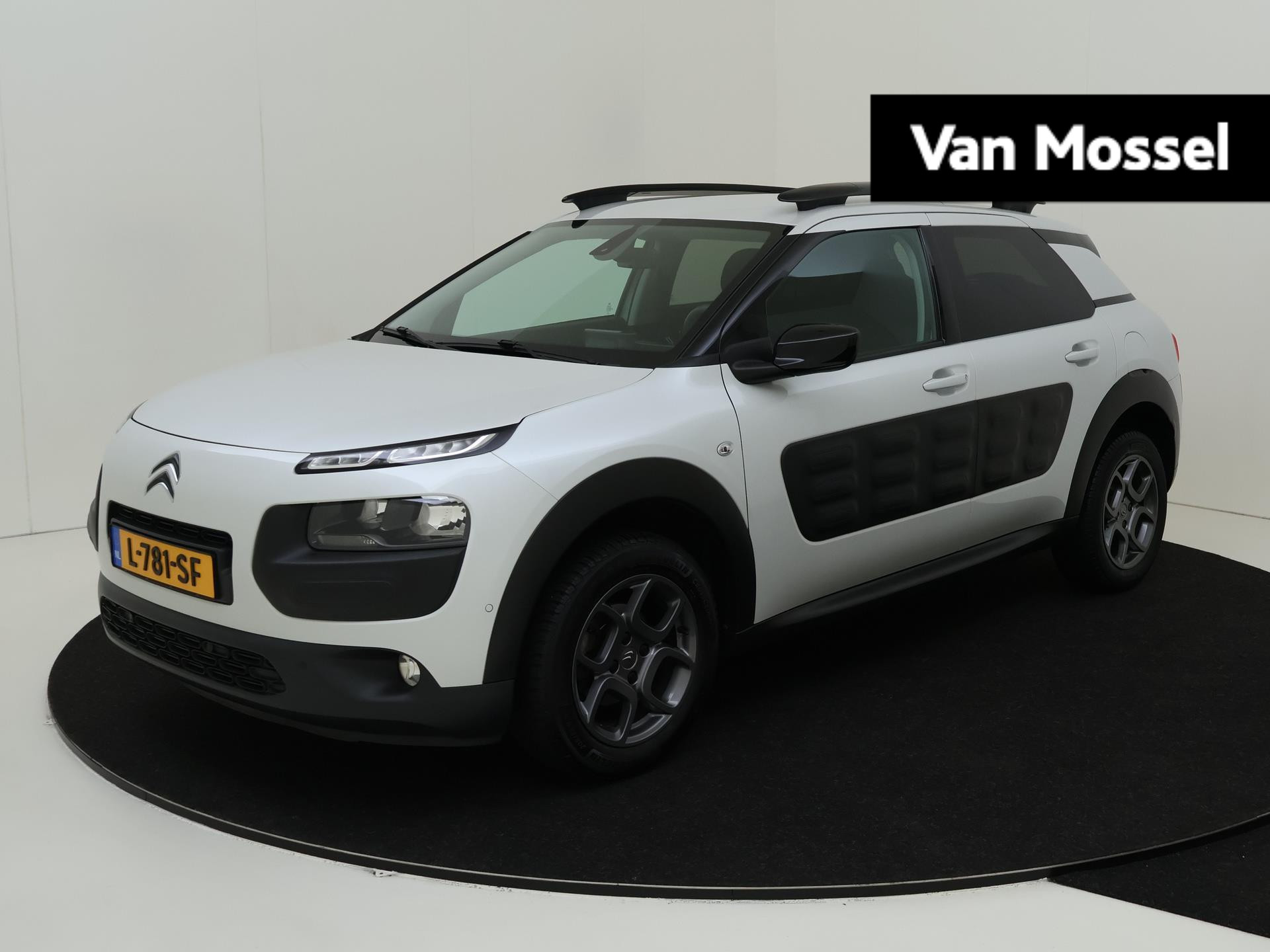 Citroën C4 Cactus 1.2 PureTech One-Tone 110pk | Parkeercamera | Navigatie | Trekhaak