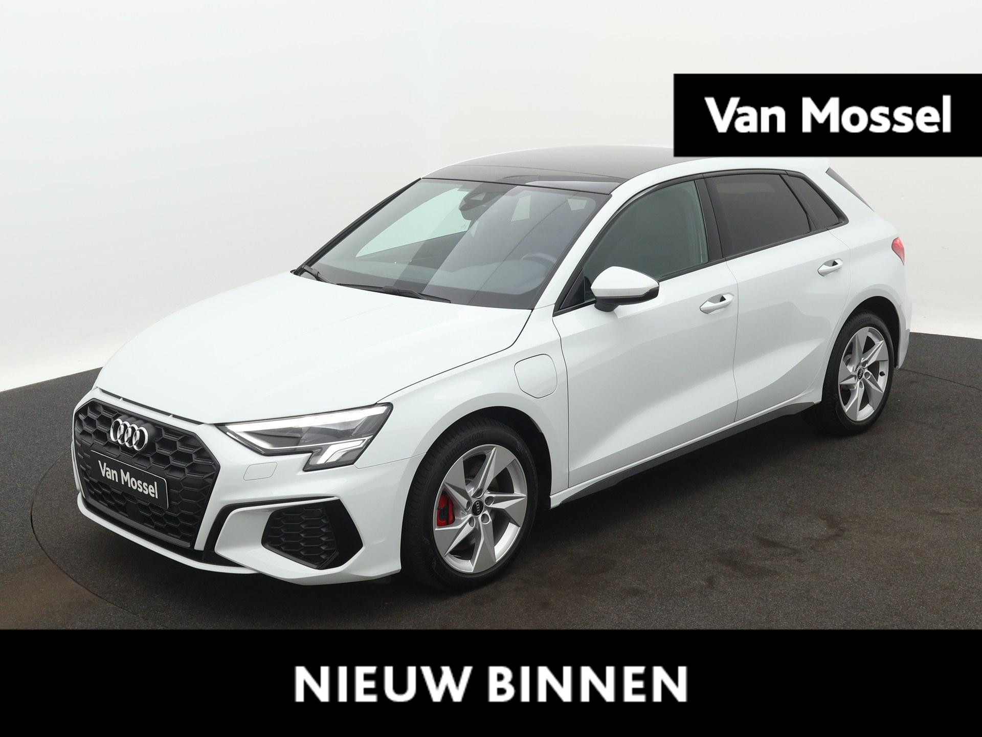 Audi A3 Sportback 45 TFSI e S edition Competition | PANORAMADAK | APPLE CARPLAY - ANDROID AUTO | STOELVERWARMING | KEYLESS | NAVIGATIE | CRUISE CONTROL | PARKEERSENSOREN | CLIMATE CONTROL | LANE ASSIST | LED VERLICHTING |