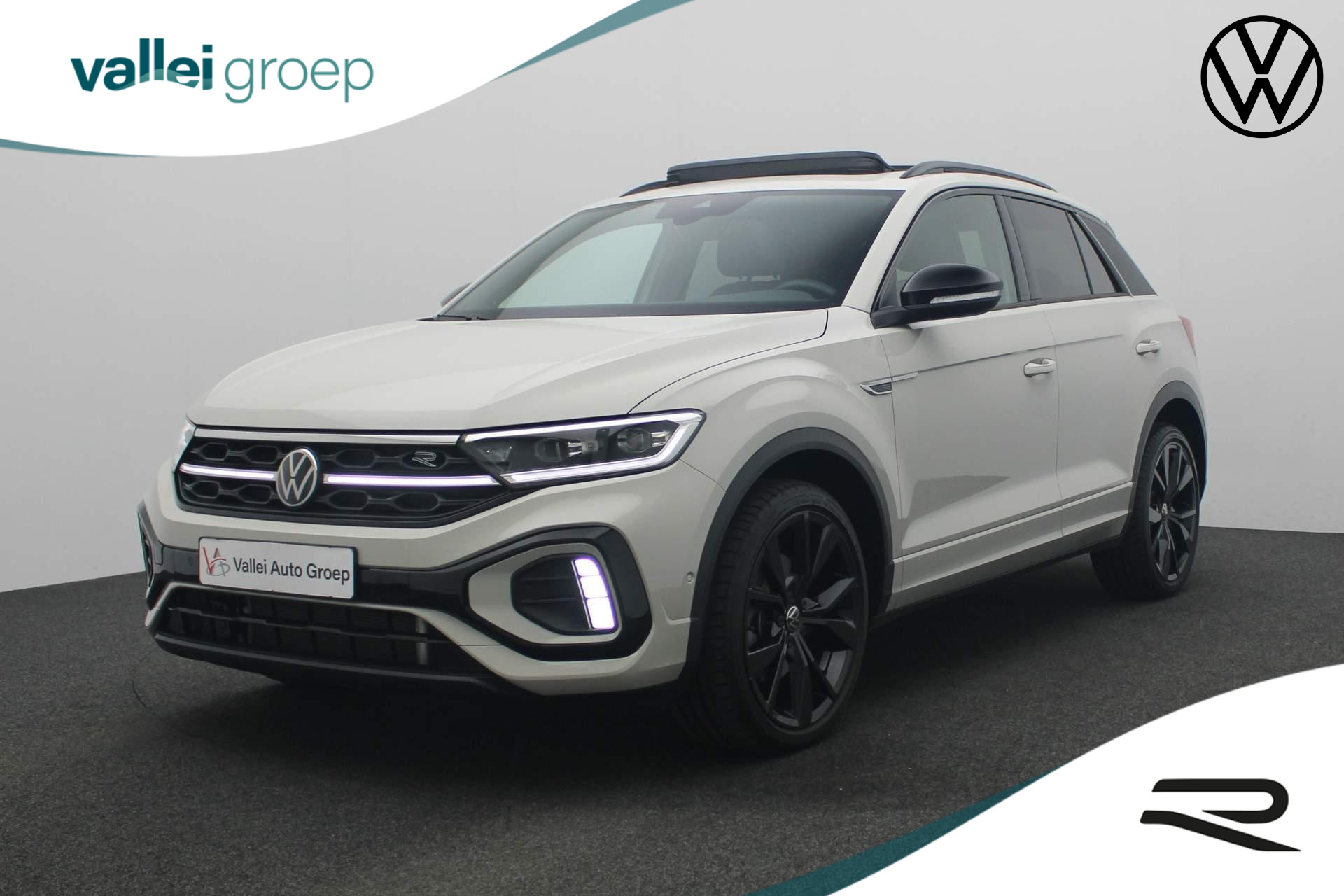 Volkswagen T-Roc 1.5 TSI 150PK DSG R-Line Business Black Style | Pano | Trekhaak | IQ Light | Keyless | BEATS | Navi | Camera | 19 inch