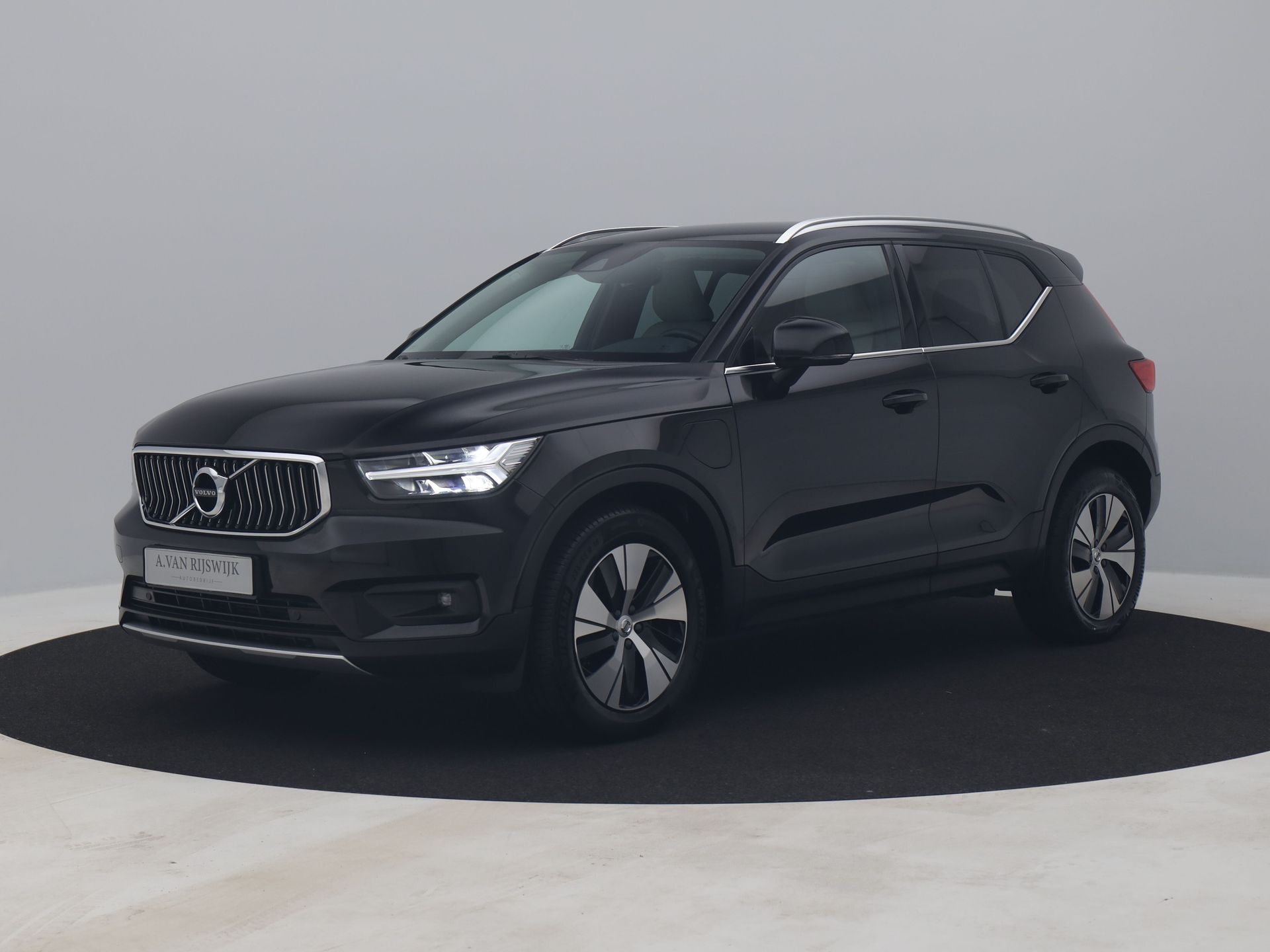 Volvo XC40 1.5 T5 Recharge Business Pro | LEDER | CAMERA | KEYLESS