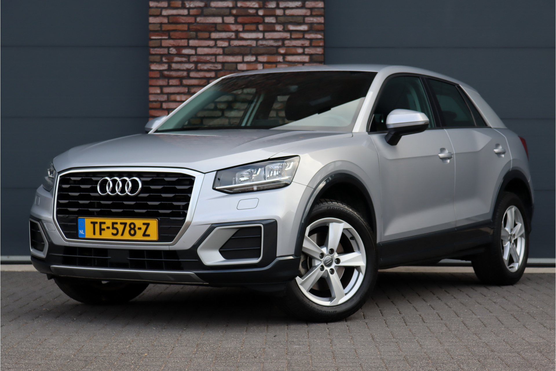 Audi Q2 1.0 TFSI Sport Pro Line Aut7 | MMI Navigatie | Cruise Control | Trekhaak | 2-Zone Climate | Parkeerhulp |