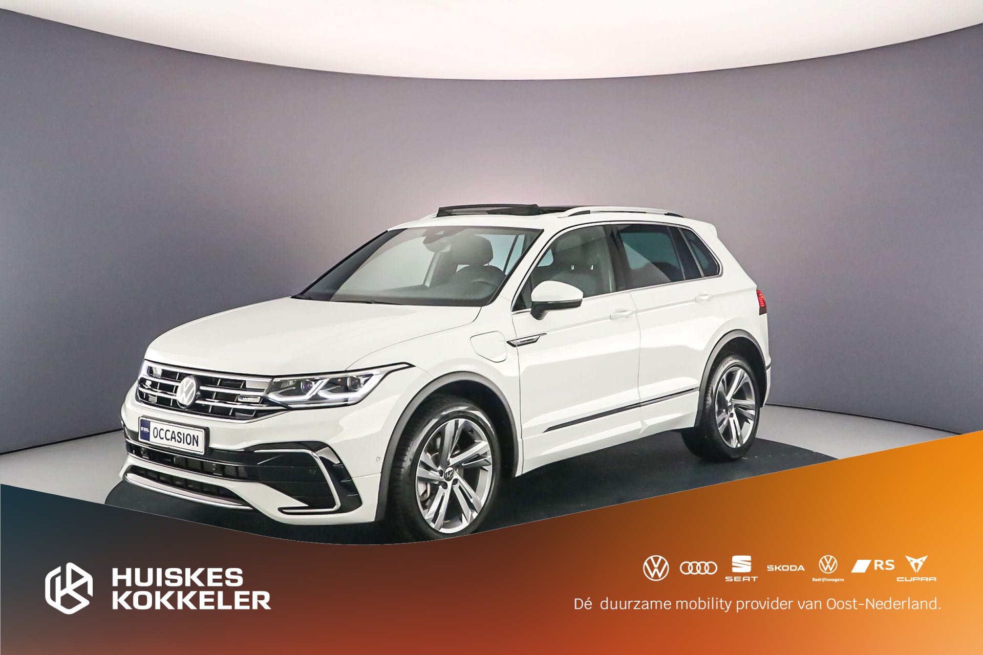 Volkswagen Tiguan R-Line Business 1.4 TSI eHybrid 245pk DSG Automaat Panoramadak, Head up display, Adaptive cruise control, Elektrische achterklep, Achteruitrijcamera, Stuurwiel verwarmd