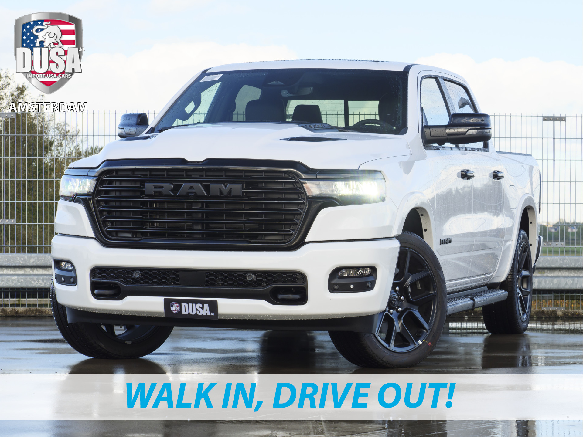 Dodge Ram 1500 Laramie | Night Edition | Crew Cab | 4X4 | 2025 Panorama | 14,4-inch Touchscreen | Passenger Display Meerprijs extra opties / Accessoires zoals Deksel, Backflip, Fenders, wraps, Stripings etc