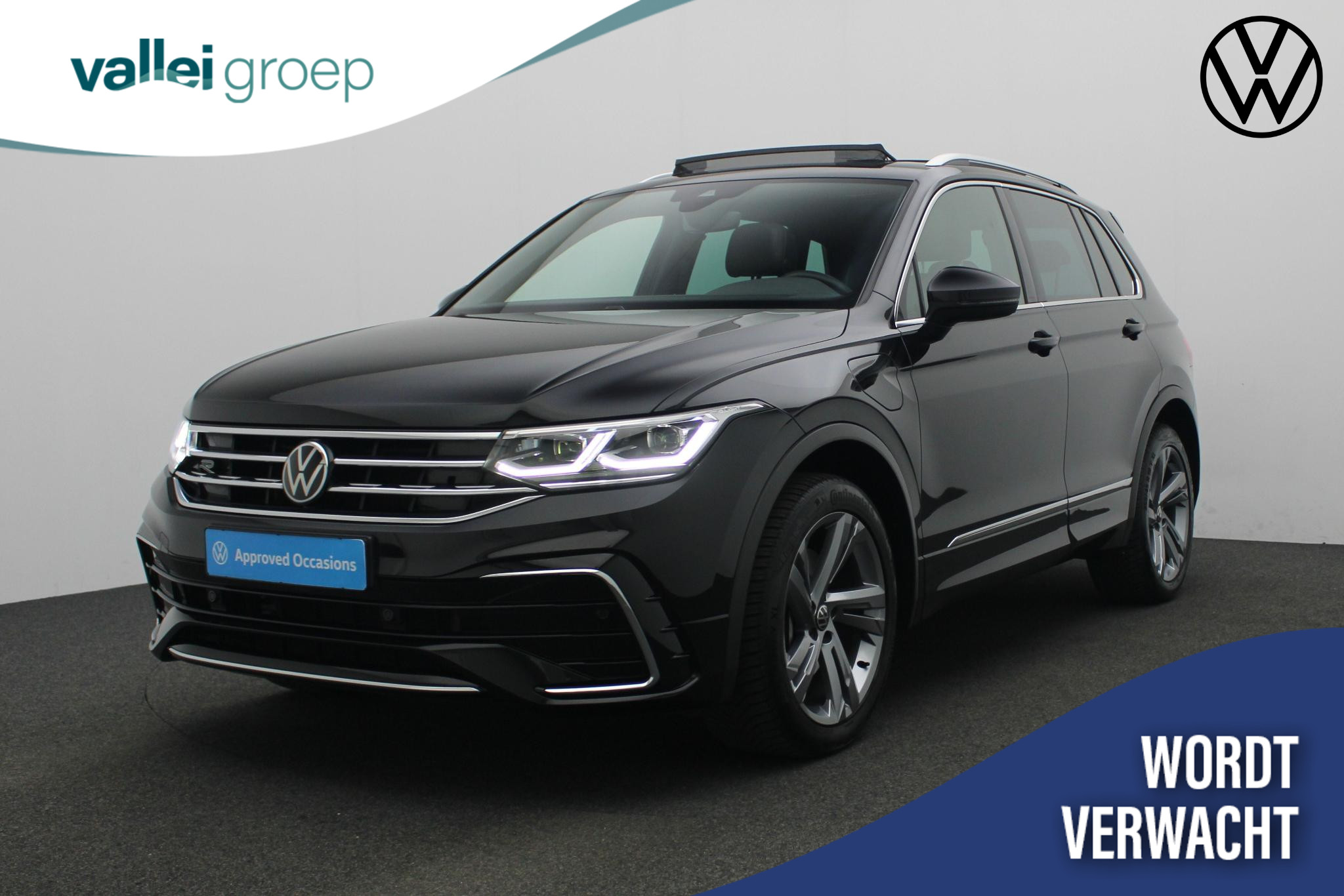 Volkswagen Tiguan 1.4 TSI 245 pk DSG eHybrid R-Line Business+ | Panoramadak | IQ Light | Achteruitrijcamera | Navigatie | Stoelverwarming | Keyless Entry