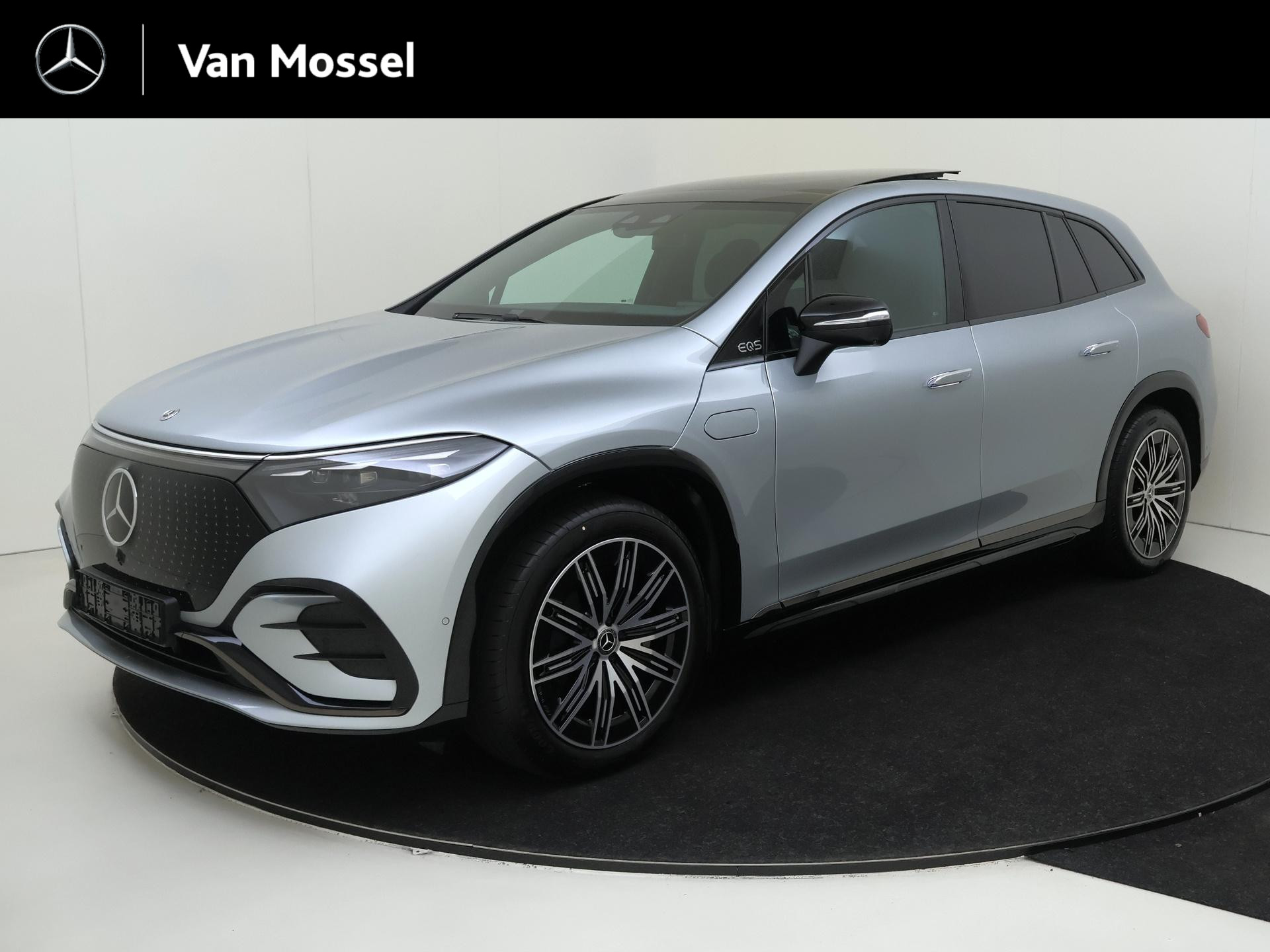 Mercedes-Benz EQS SUV 450 4MATIC AMG Line / Stoelverwarming / Stoelventilatie / 360Graden-Camera / Panaroma-schuifdak / Night-Pakket / Achteras-besturing / 3e-zitrij / Luchtvering / Trekhaak / Massage-stoelen voor /