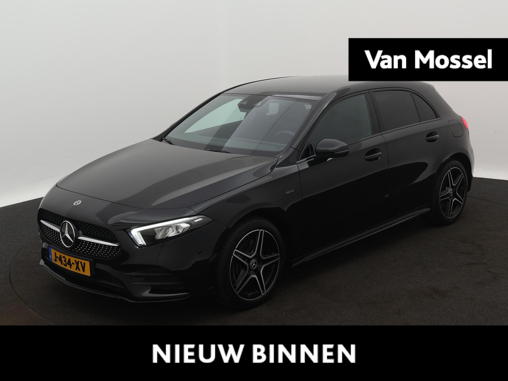 Mercedes-Benz A-Klasse 250 e Business Solution AMG Limited | SFEERVERLICHTING | STOELVERWARMING | WIDE SCREEN | LED VERLICHTING | LANE ASSIST | NAVIGATIE |