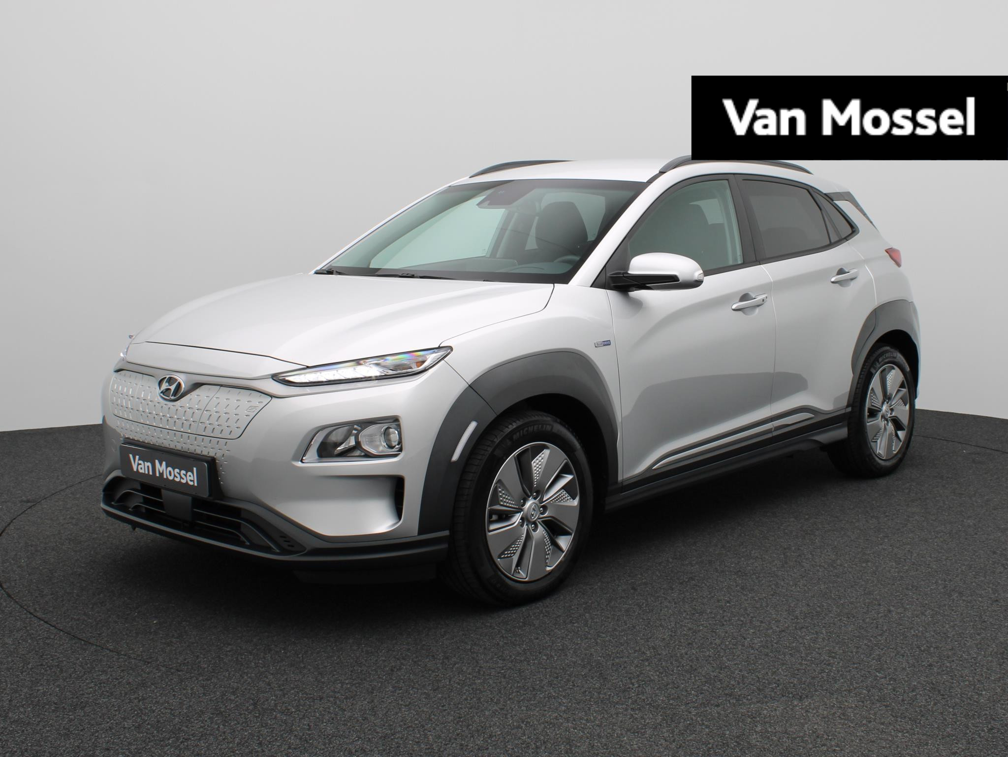 Hyundai Kona EV Fashion 64 kWh | Apple Carplay / Android Auto | Navigatie | Achteruitrijcamera | Cruise control adaptief met Stop&Go |