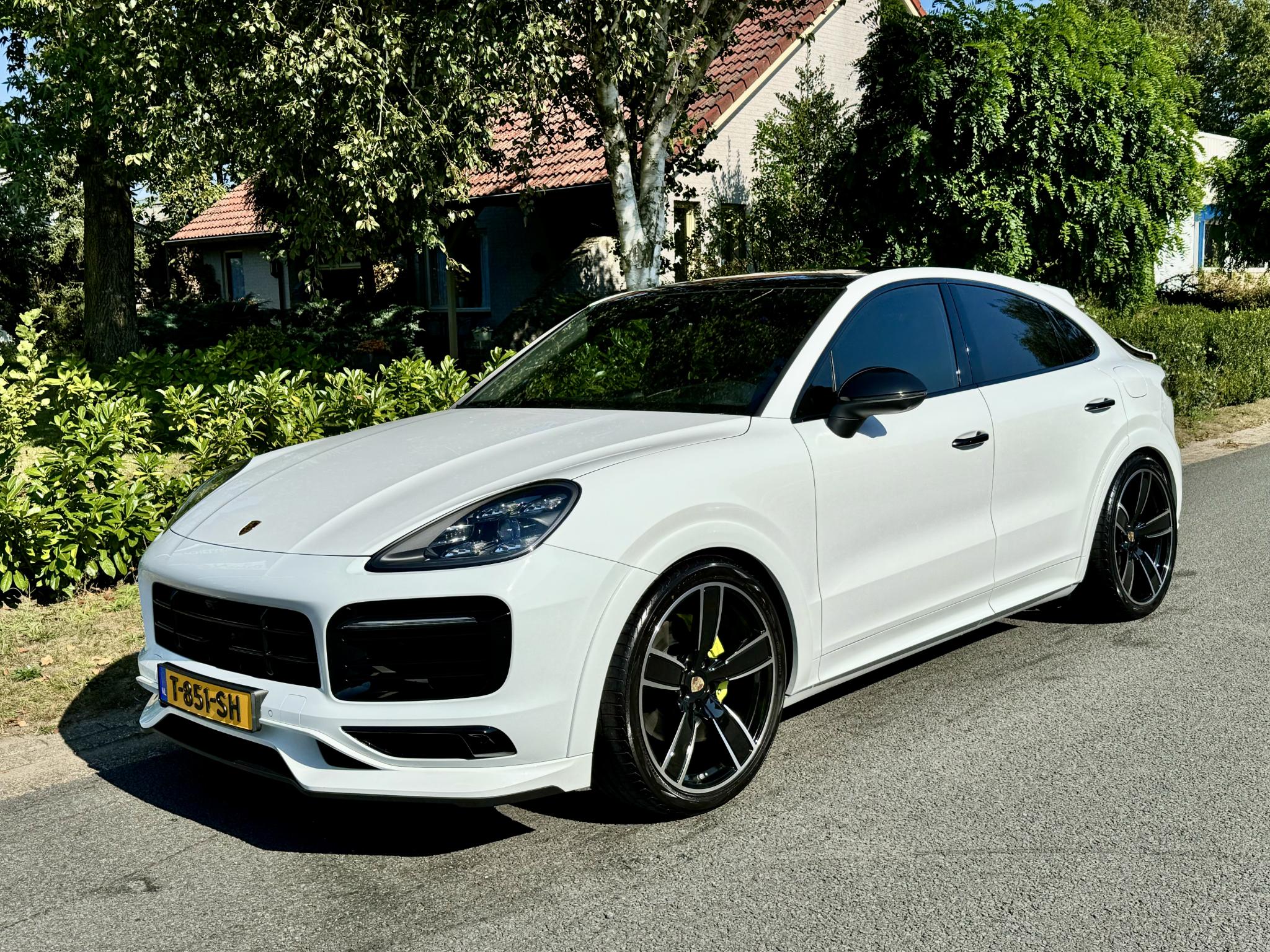 Porsche Cayenne S Coupe 3.0 E-Hybrid 462PK TechArt•Pano