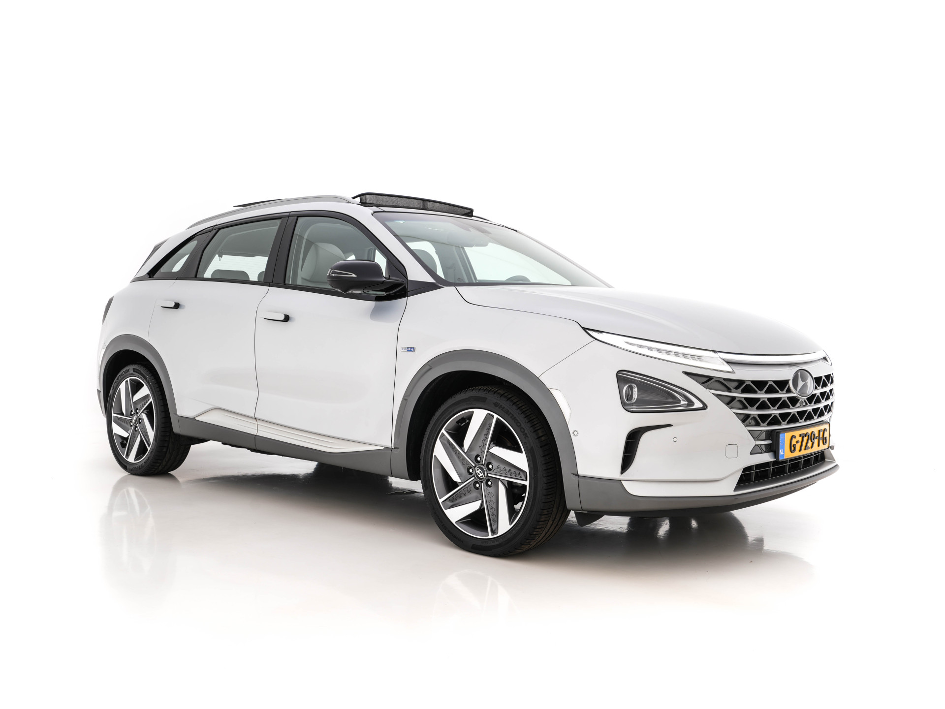 Hyundai Nexo FCEV Plus Pack (INCL-BTW) (WATERSTOF) *PANO | NAPPA-FULL-LEATHER | NAVI-FULLMAP | ADAPT.CRUISE |  FULL-LED | KEYLESS | DAB |  KRELL-AUDIO | DIGI-WIDESCREEN-COCKPIT | SURROUND-VIEW | SHIFT-PADDLES | COMFORT-