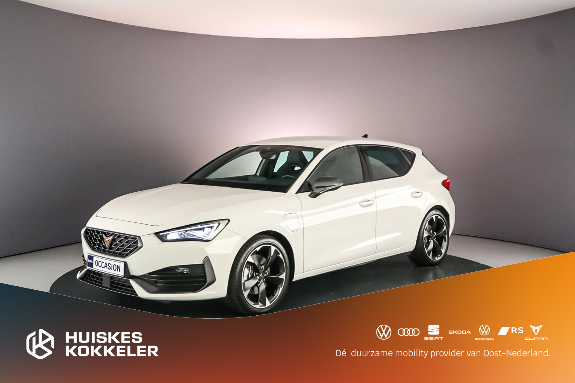 CUPRA Leon Business 1.4 TSI e-Hybrid 204pk DSG Automaat Adaptive cruise control, Navigatie, Stuurwiel verwarmd, Airco, DAB, App connect, Stoelverwarming, Parkeersensor achter, LED verlichting