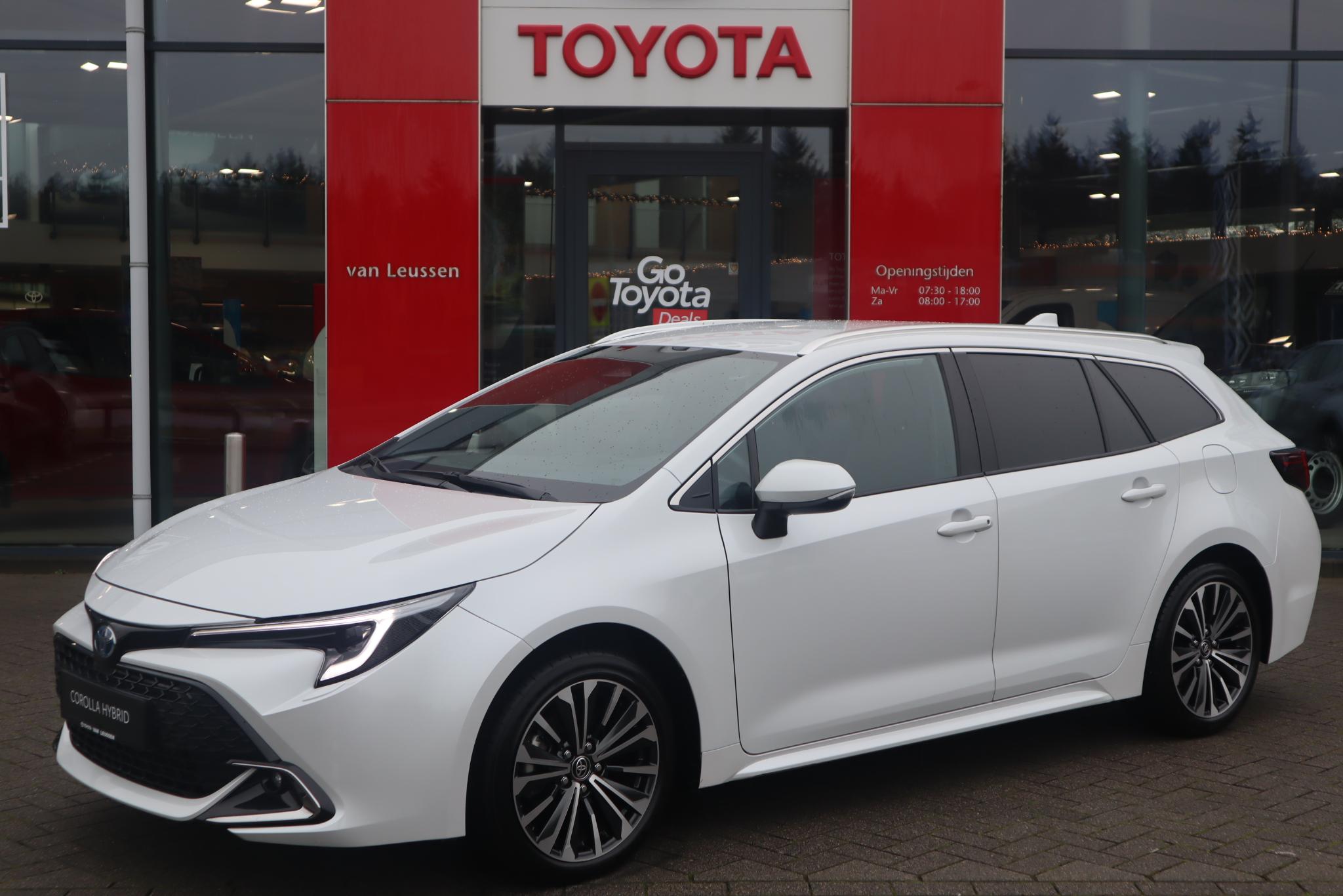 Toyota Corolla Touring Sports 1.8 HYBRID STYLE APPLE/ANDROID STOEL+STUURVERW. EL-ACHTERKLEP HALF-LEDER LED 17"LMV KEYLESS PRIVACY-GLASS