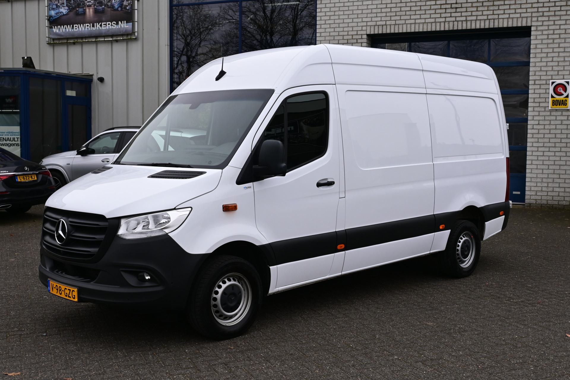 Mercedes-Benz Sprinter 317 CDI L2H2 360 Graden camera, Geveerde stoel, MBUX