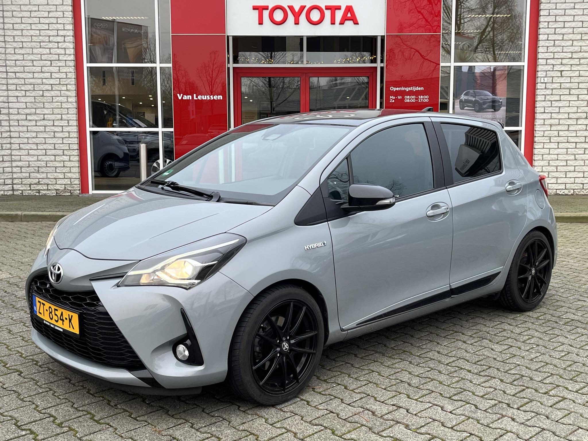 Toyota Yaris 1.5 HYBRID GR-SPORT CLIMA CRUISE KEYLESS SPORTSTOELEN LEDER/ALCANTARA NL-AUTO