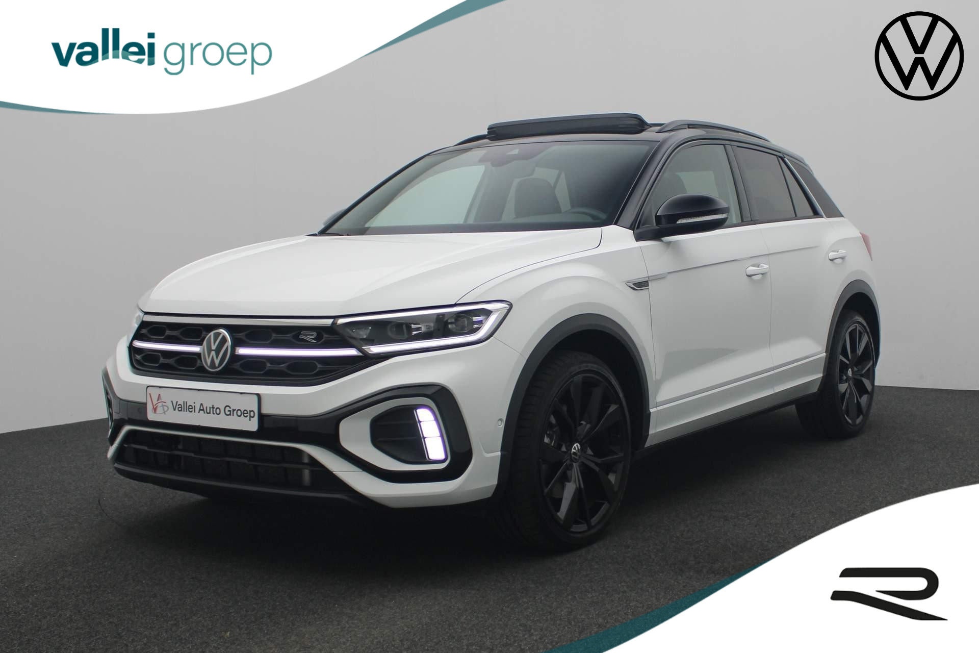 Volkswagen T-Roc 1.5 TSI 150PK DSG R-Line Business | Pano | Trekhaak | Beats | IQ Light | Navi | Camera | Stoelverwarming | Sportonderstel | ACC | Keyless