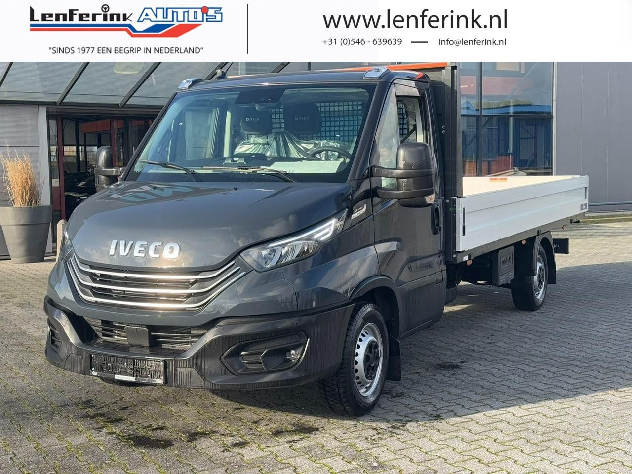 Iveco Daily 35S18 180 pk Aut. Pick Up / Open Laadbak AirPro Luchtvering, Trekhaak 3.500 kg, Navi, Nieuw LxBxH 440x210x40 cm