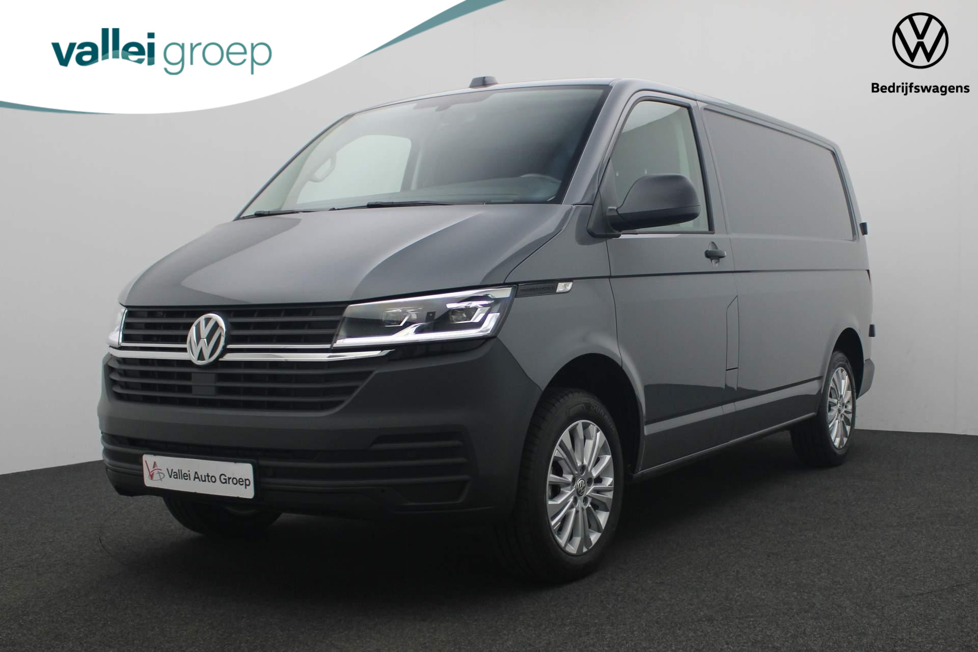 Volkswagen Transporter 2.0 TDI 150PK DSG L1H1 28 Highline | 3-zits | Navi Discover Pro | Camera | LED koplampen | Parkeersensoren voor/achter | 16 inch