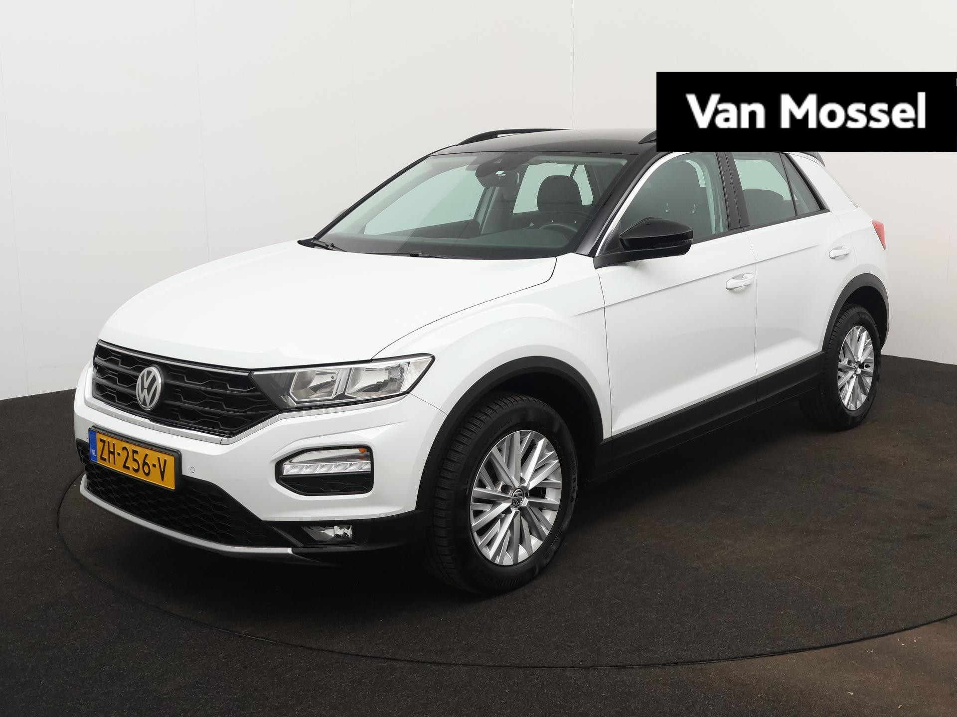 Volkswagen T-Roc 1.5 TSI Style 150 PK | Automaat | Navigatie | Parkeersensoren | Apple Carplay | Android Auto | Adaptive Cruise Control | Airco |