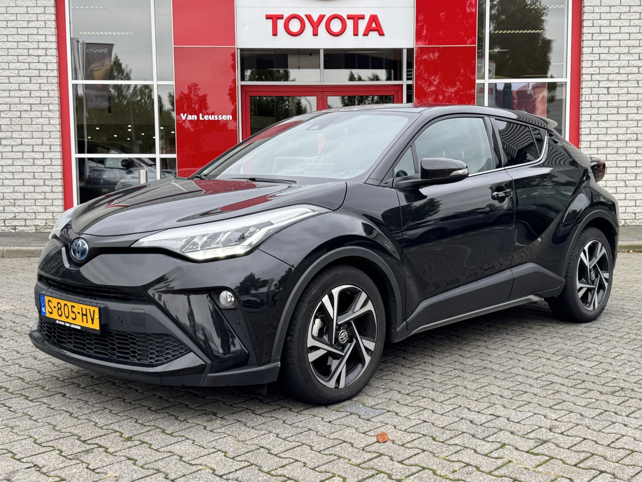 Toyota C-HR 1.8 HYBRID STYLE NL-AUTO LED APPLE/ANDROID KEYLESS PARK-SENSOREN BSM NAVI STOELVERW ALL SEASON