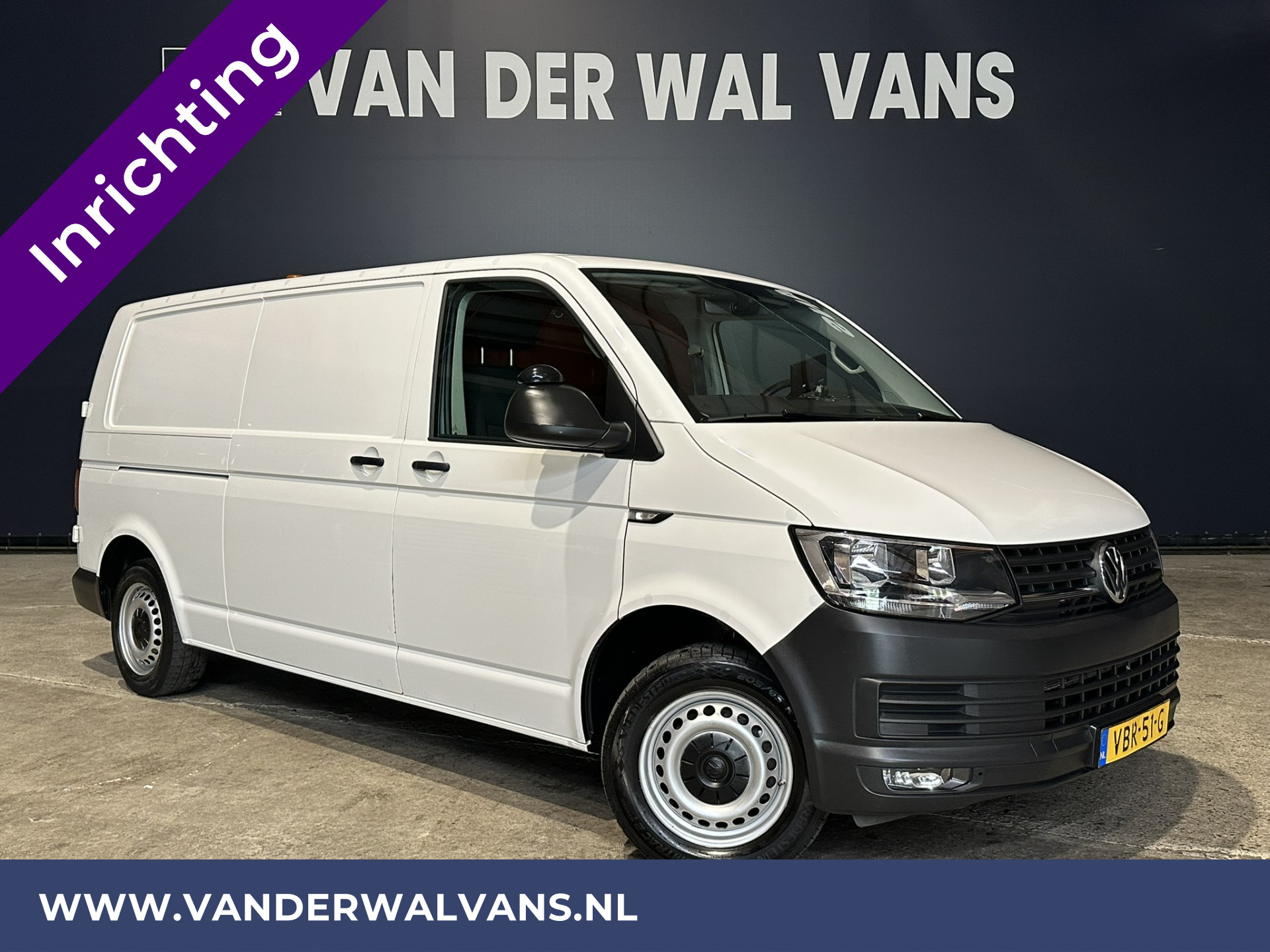 Volkswagen Transporter 2.0 TDI 150pk L2H1 Inrichting Euro6 Airco | Omvormer | Camera | Cruisecontrol | 2500kg Trekhaak Parkeersensoren