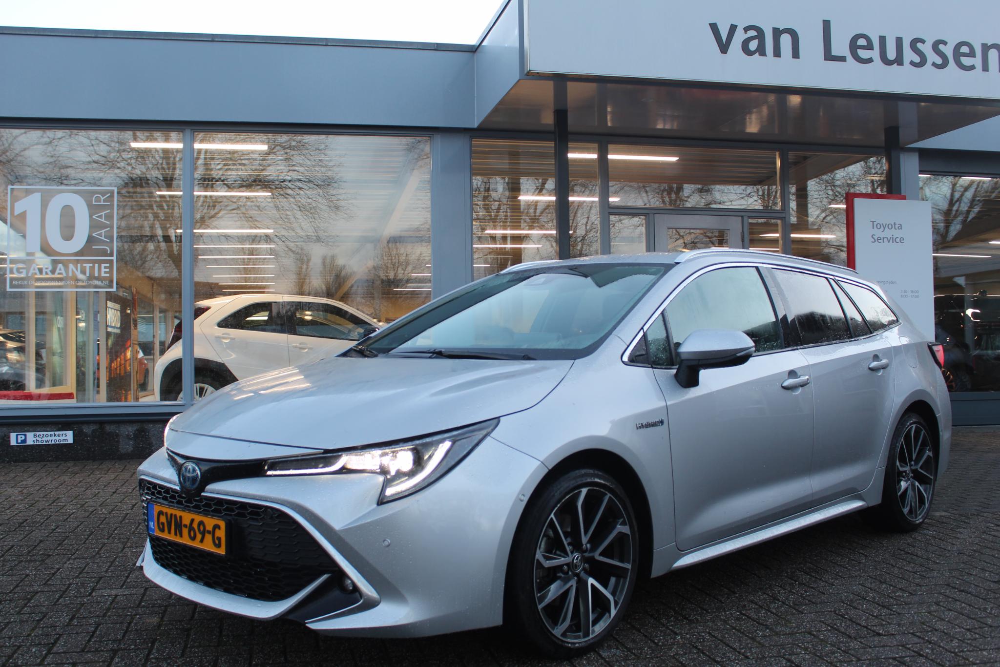 Toyota Corolla Touring Sports 2.0 HYBRID EXECUTIVE HEAD-UP EL-ACHTERKLEP JBL DODEHOEK STOELVERW PARK.SENSOREN V+A