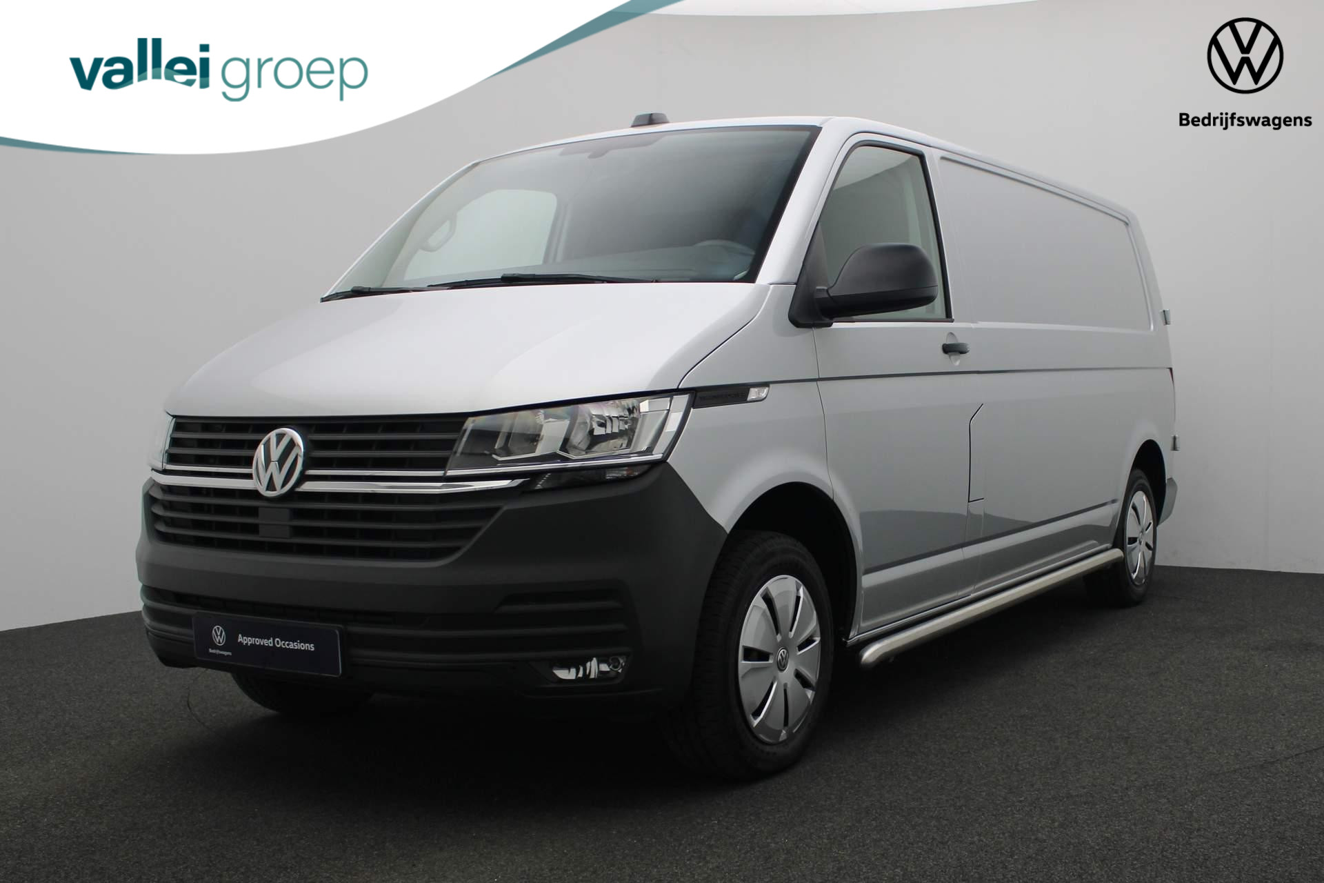 Volkswagen Transporter 2.0 TDI 150PK DSG L2H1 28 Comfortline | Trekhaak | 3-zits | Parkeersensoren achter | Apple Carplay / Android Auto | Cruise