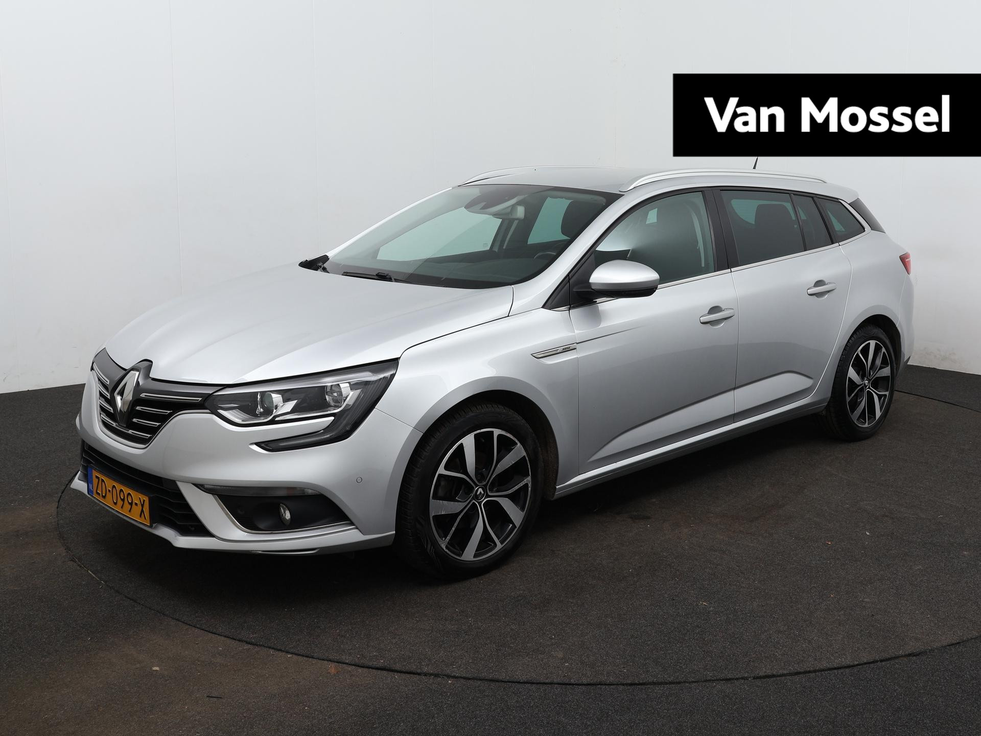 Renault Mégane Estate 1.3 TCe Bose | Camera | Navigatie | 17" Lichtmetalen velgen | Trekhaak