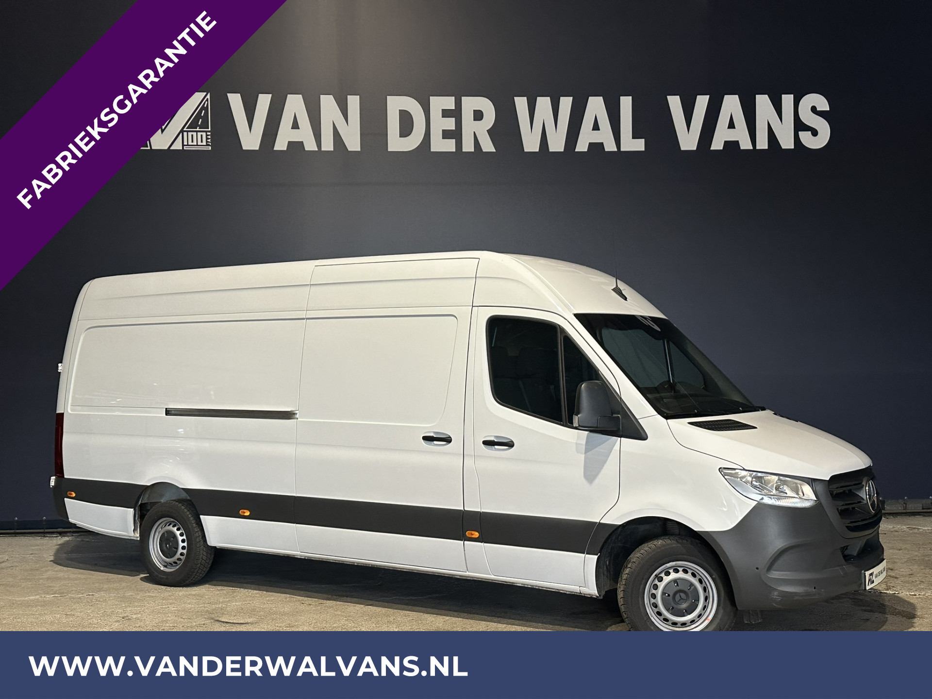 Mercedes-Benz Sprinter 317 CDI 170pk L3H2 Fabrieksgarantie Euro6 Airco | Camera | Cruisecontrol | Parkeersensoren Apple carplay, Android auto, stoelverwarming, bijrijdersbank , MBUX