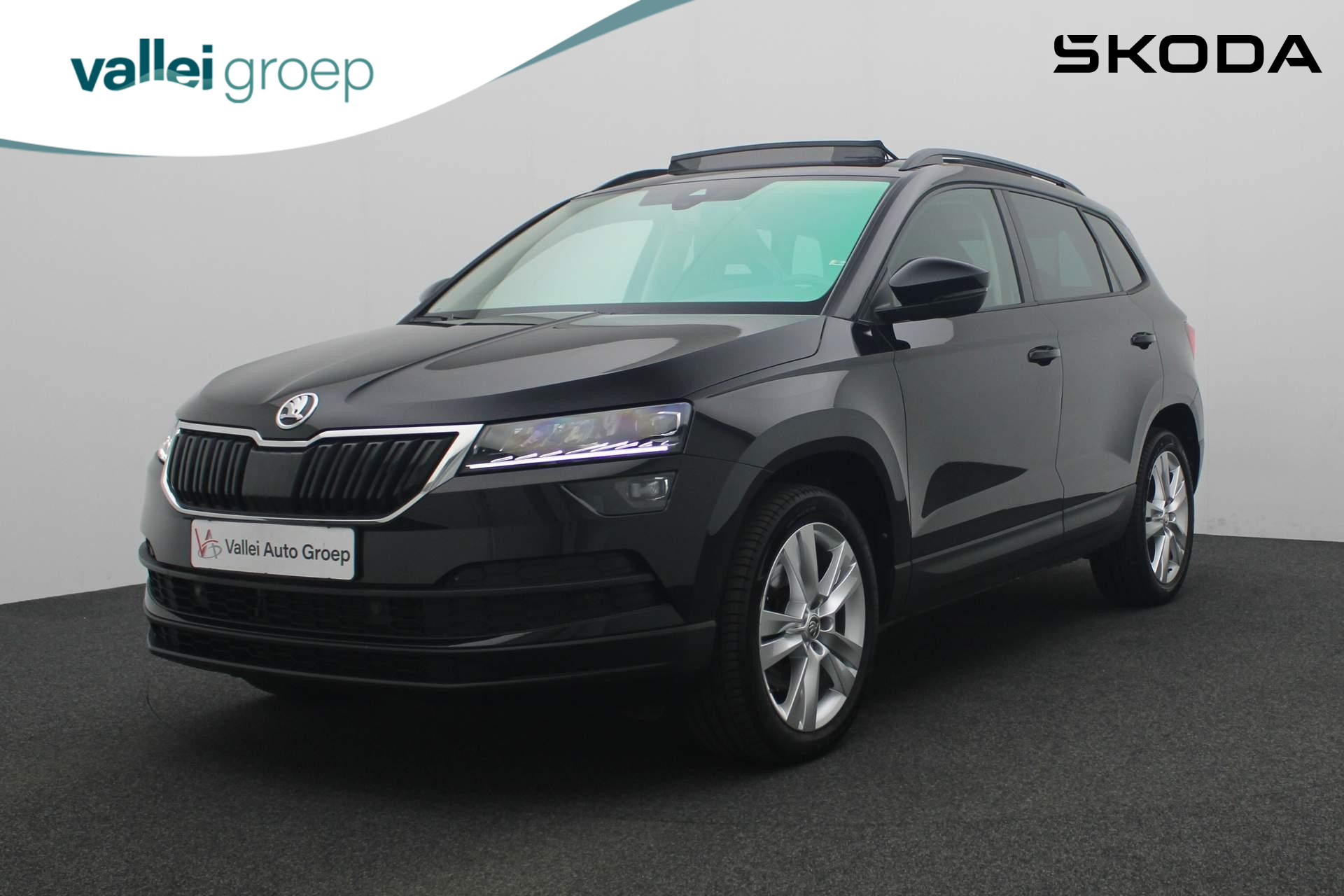 Škoda Karoq 1.5 TSI 150PK DSG ACT Style | Pano | Trekhaak | Adaptief onderstel | Keyless | Navi | 18 inch | Camera | Full LED | ACC