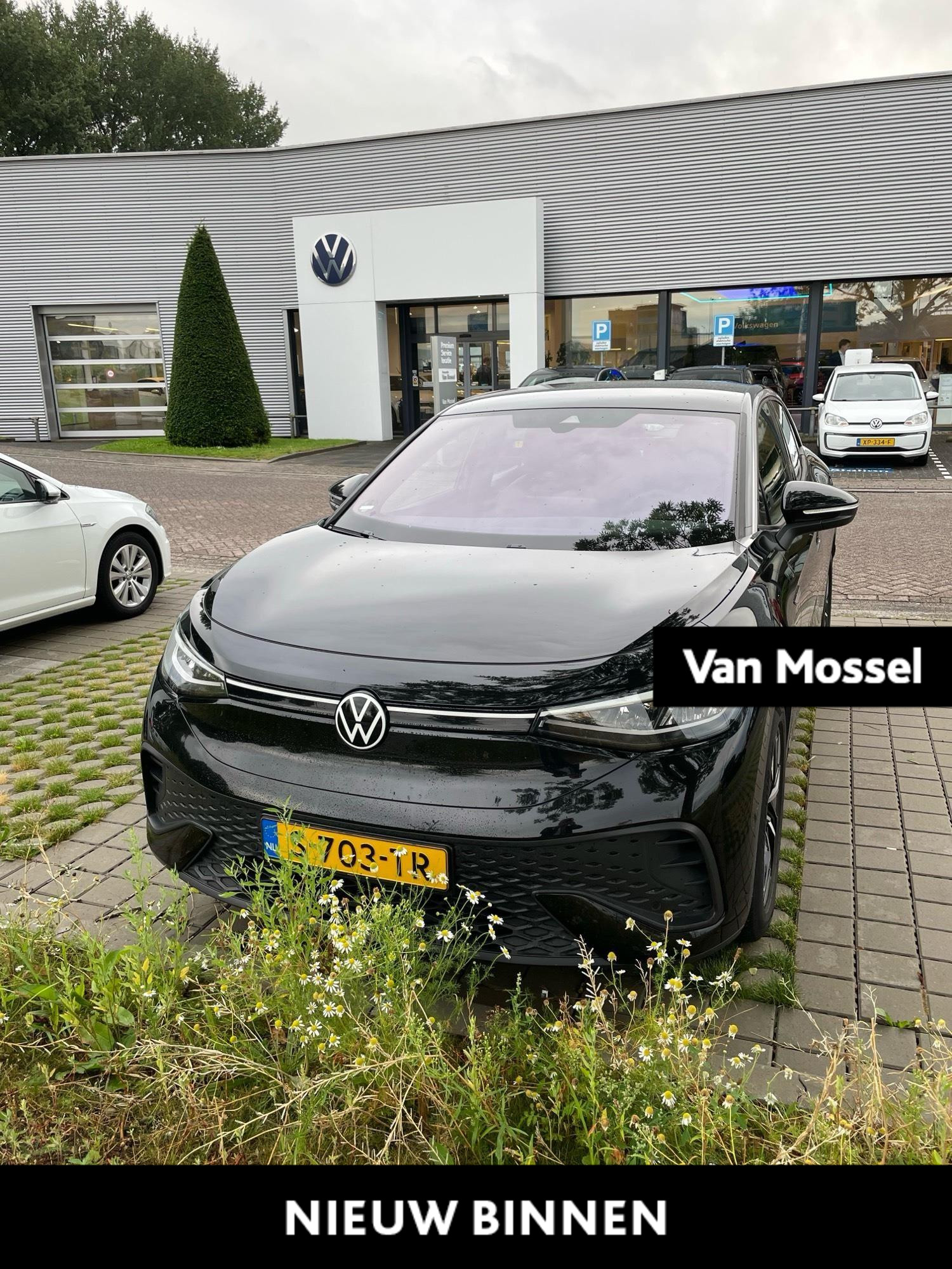 Volkswagen ID.5 Pro Business 77 kWh 174 PK | Apple Carplay | Trekhaak | Stoelverwarming | Adaptive Cruise Control | Achteruitrijcamera | Parkeersensoren | Stuurwielverwarming | LED Koplampen | LED Achterlichten |