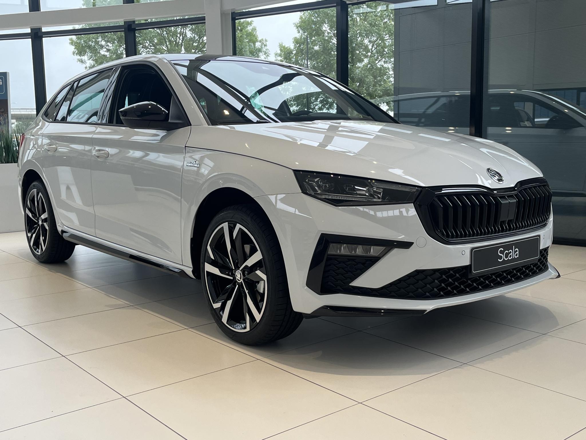 Škoda Scala 1.0 TSI Monte Carlo 115 PK | Automaat | Matrix LED Koplampen | Navigatie | Climate Control | Achteruitrijcamera | Panorama dak | Lederen bekleding | Keyless-Entry | Adaptive Cruise Control | Privacy Glass | Apple Carplay/Android Auto | Parkeersensoren | Stoelverwarming | Lichtmetalen velgen | TOUR Actie! | € 2.000,- inruilpremie! | Direct leverbaar! |