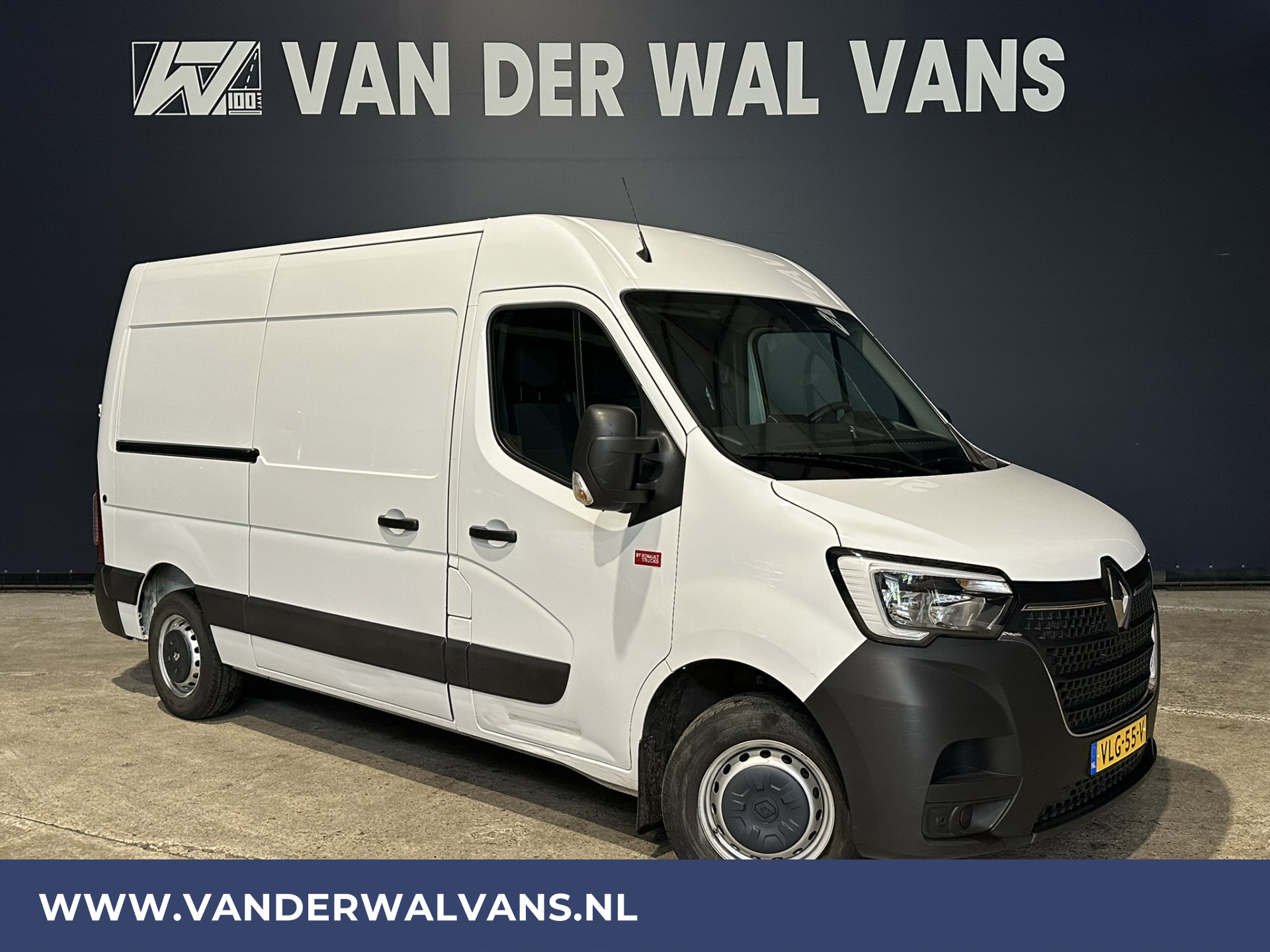 Renault Master 2.3 dCi 136pk L2H2 Euro6 Airco | Camera | Navigatie | 2500kg Trekhaak | Cruisecontrol Parkeersensoren, Bijrijdersbank