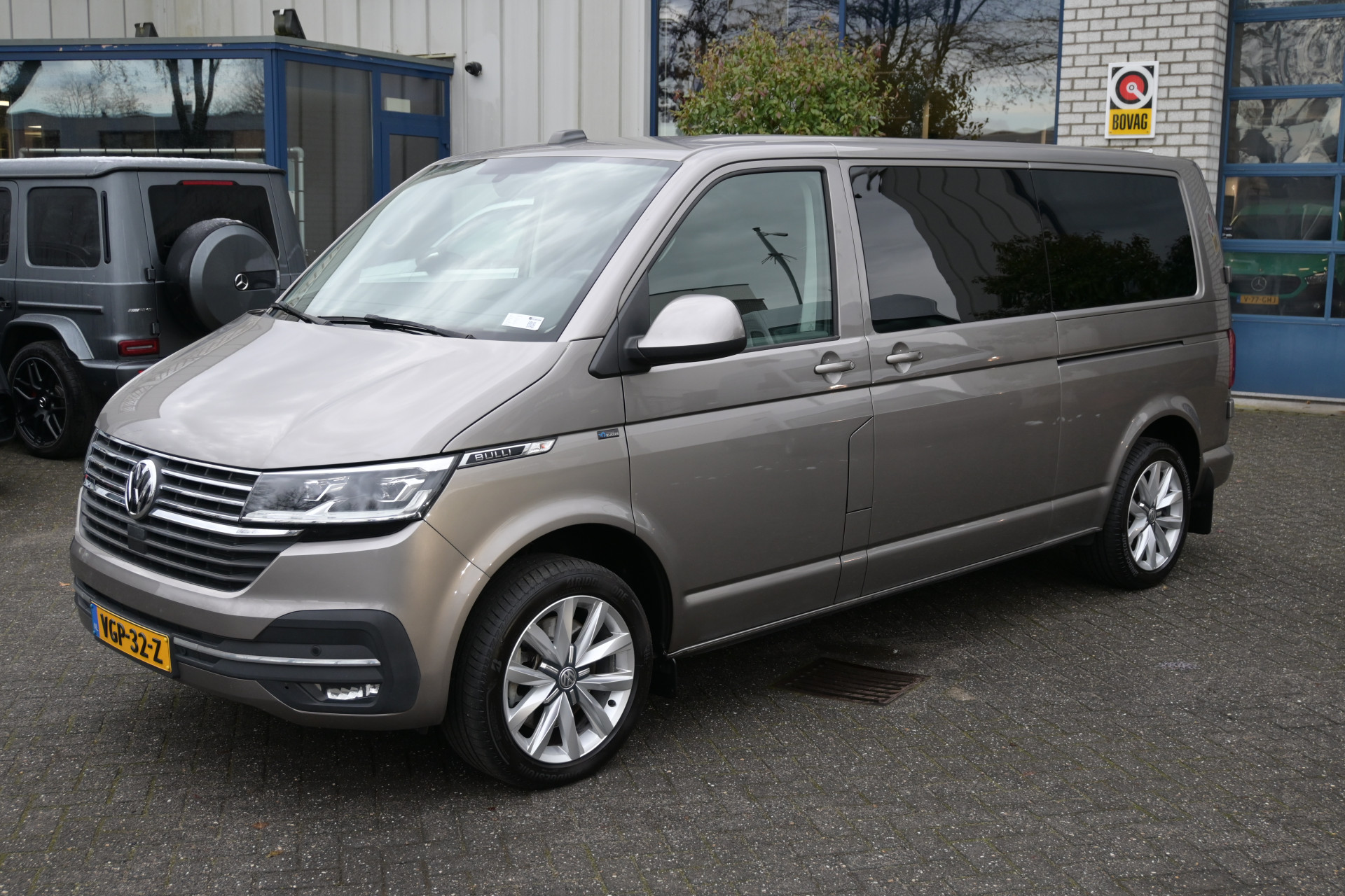 Volkswagen Transporter 2.0 TDI L2H1 28 4Motion Bulli L en R schuifdeur, Glaslook panelen