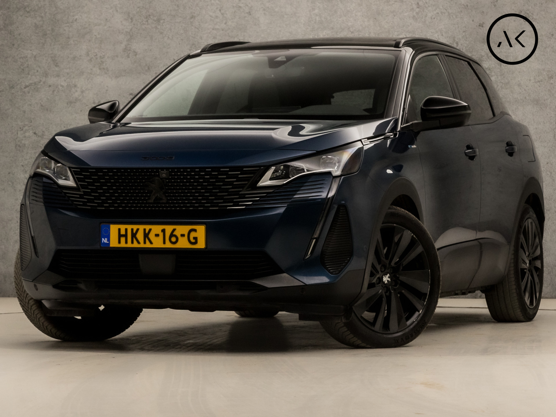 Peugeot 3008 1.6 HYbrid 225 Allure 225Pk Automaat (PANORAMADAK, APPLE CARPLAY, MEMORY SEATS, LEDER, STOELVERWARMING, ADAPTIVE CRUISE, FOCAL AUDIO, TREKHAAK, GETINT GLAS, ELEK ACHTERKLEP, NIEUWSTAAT)