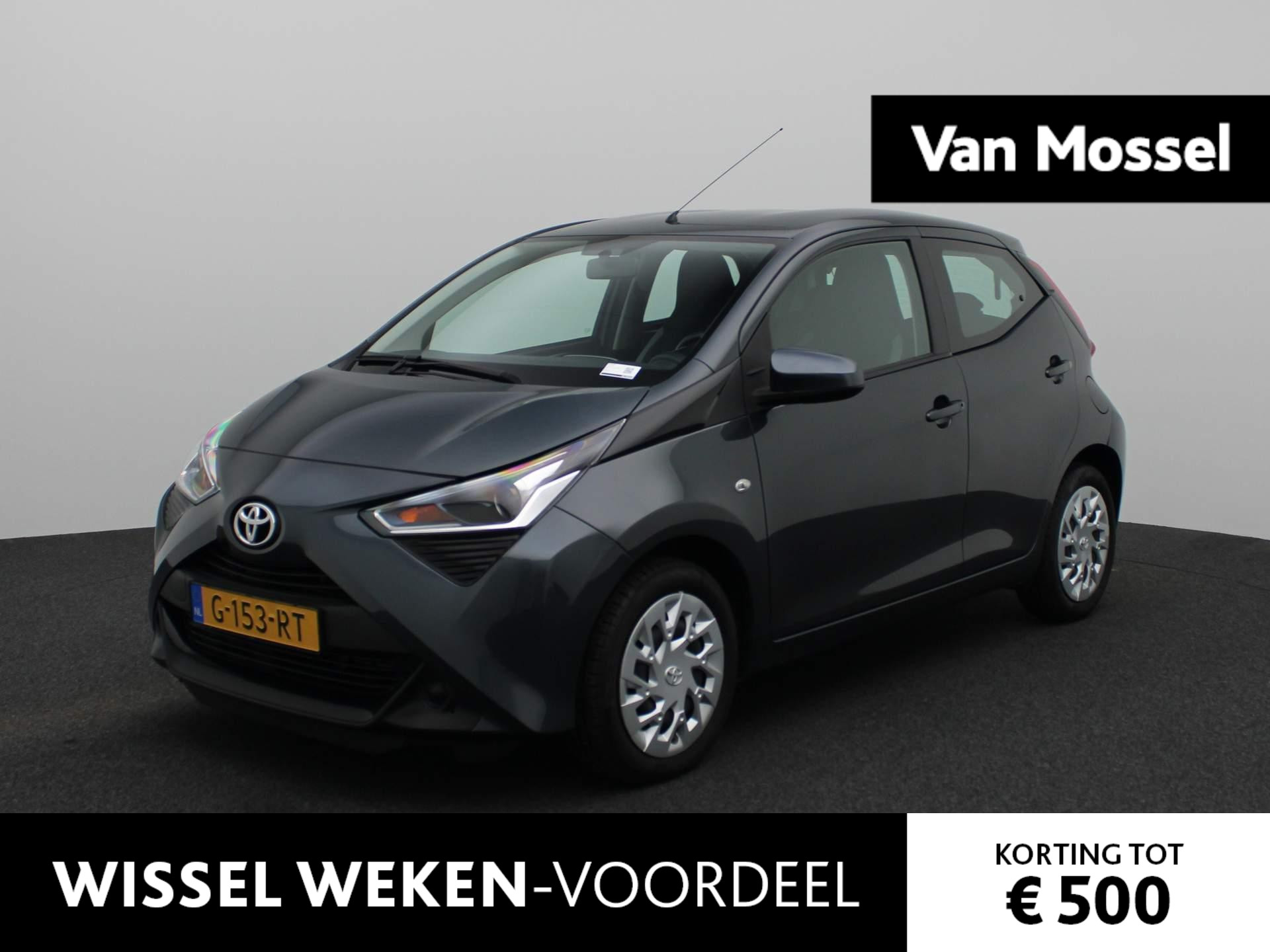 Toyota Aygo 1.0 VVT-i x-play limited | ACHTERUITRIJCAMERA | APPLE CARPLAY - ANDROID AUTO | AIRCO | NAVIGATIE | MULTIFUNCTIONEEL STUURWIEL |