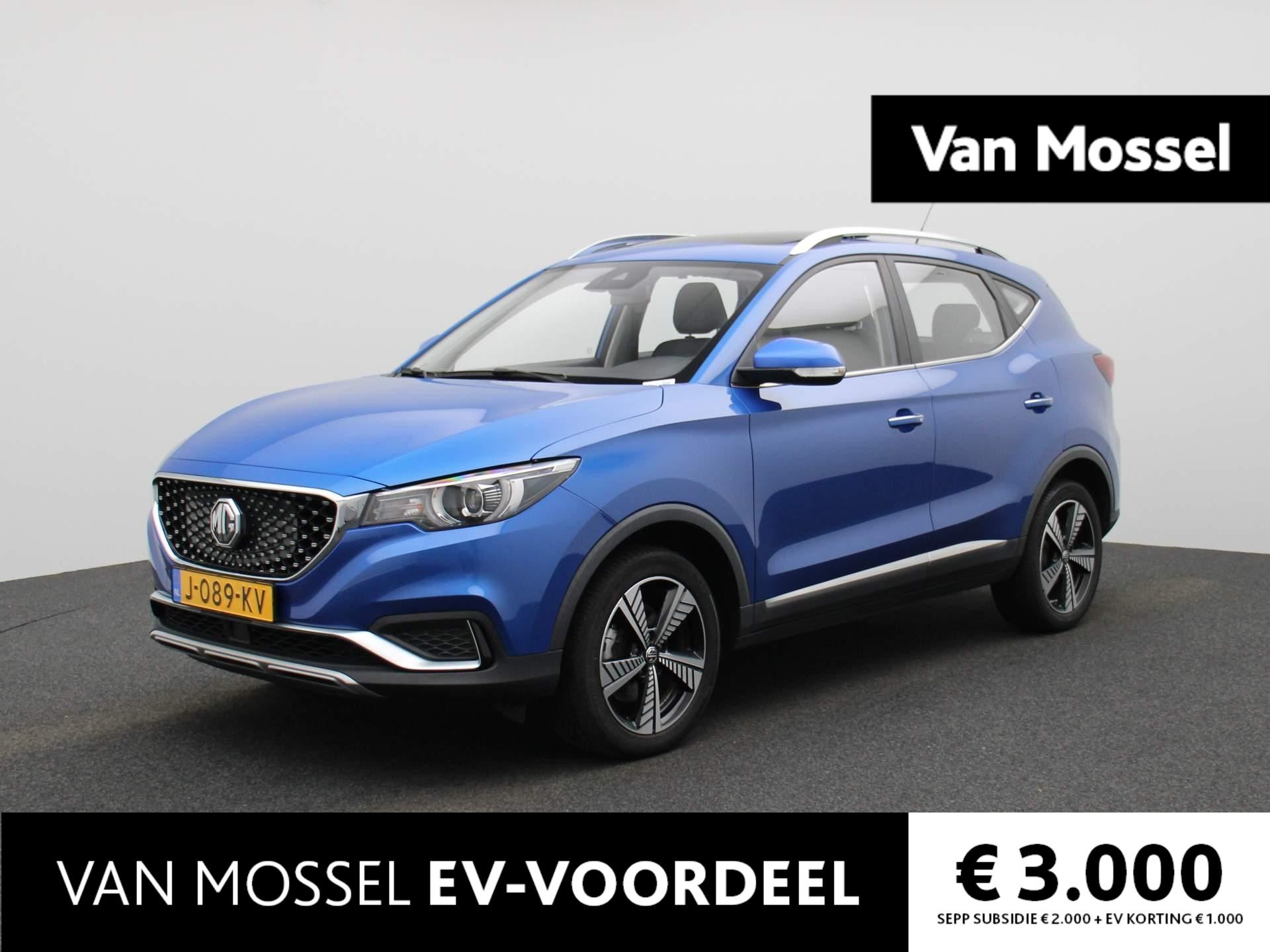 MG ZS-EV Luxury 45 kWh | Leder | Navigatie | Panoramadak | Parkeersensoren