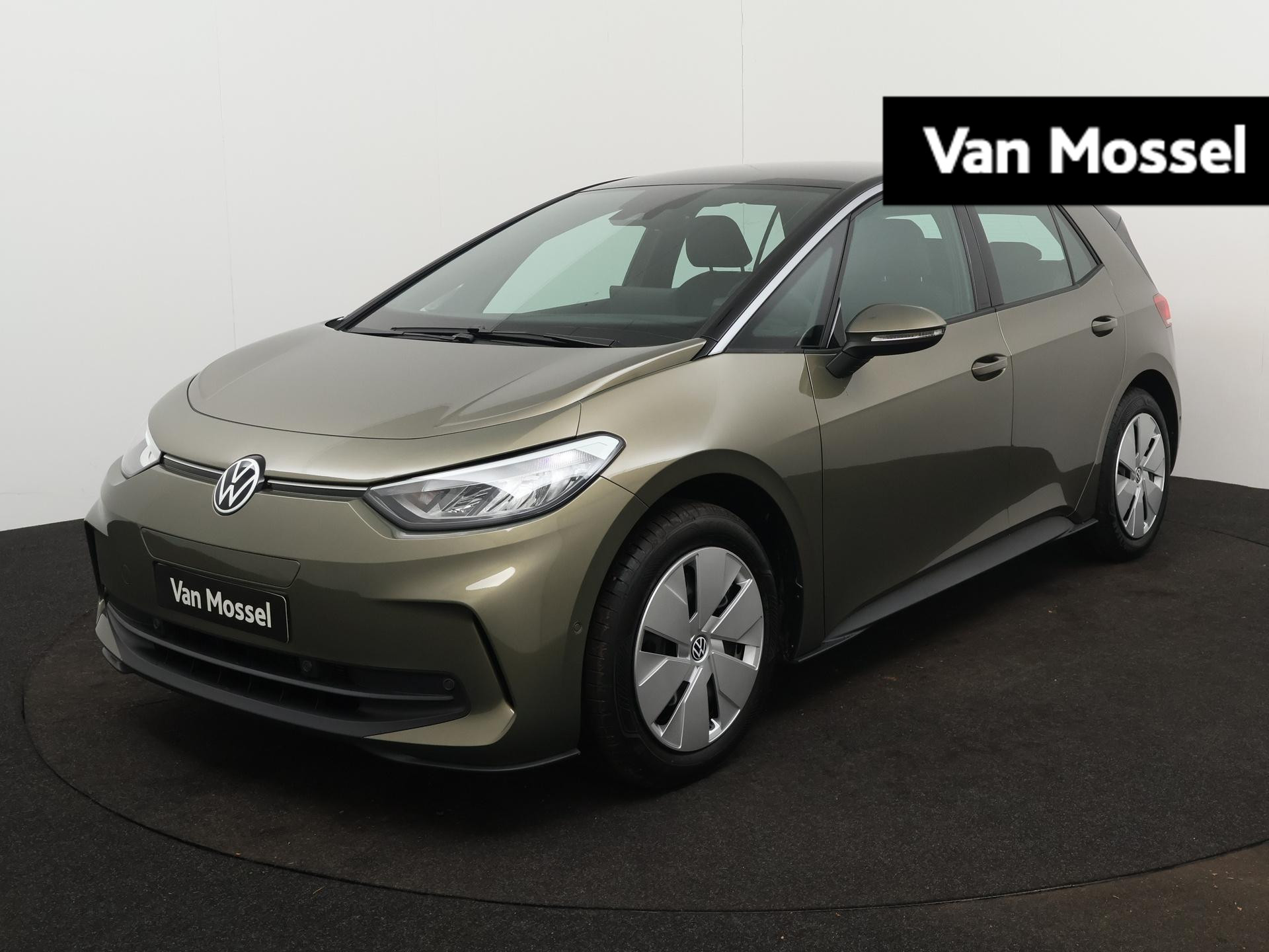 Volkswagen ID.3 Pure Oranje Edition 52 kWh 170 PK | Herwaardering | Steunhaak | Apple Carplay | Keyless access | Camera | Adaptieve cruise control | Android Auto | LED Koplampen | Parkeersensoren |