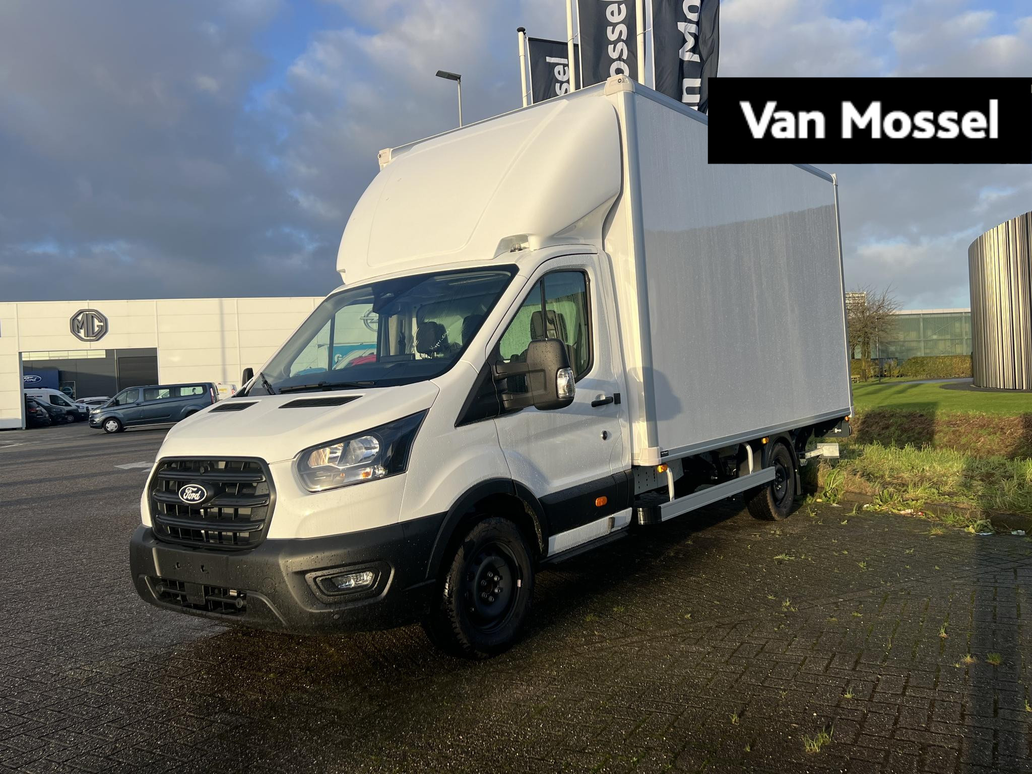 Ford Transit 350 2.0 TDCI L4 Chassis Enkele Cabine Trend RWD | Citybox | Adaptive CC | Camera | Navigatie | Voorruitverwarming