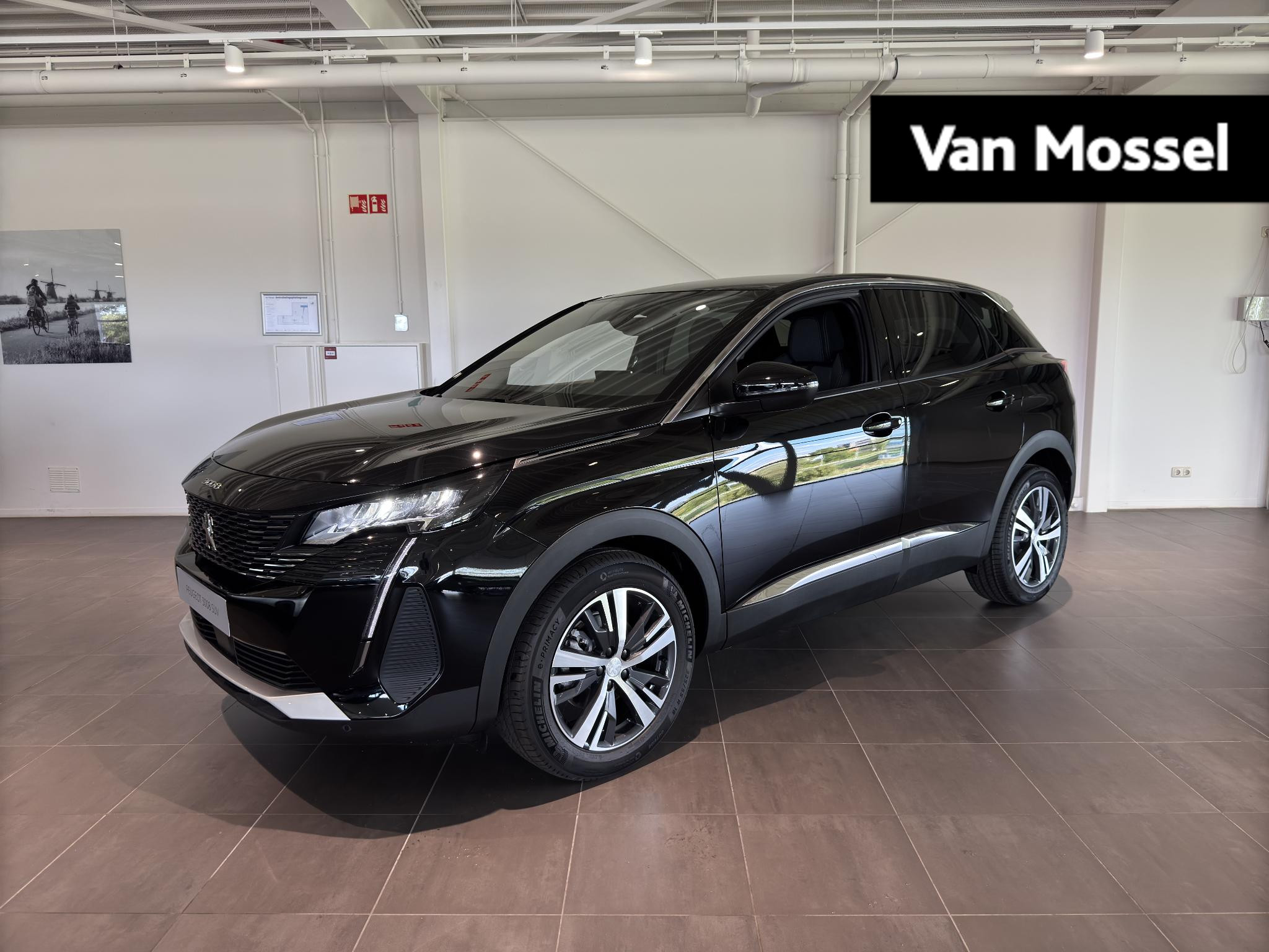 Peugeot 3008 130PK Allure Pack - DIRECT RIJDEN UIT VOORRAAD!