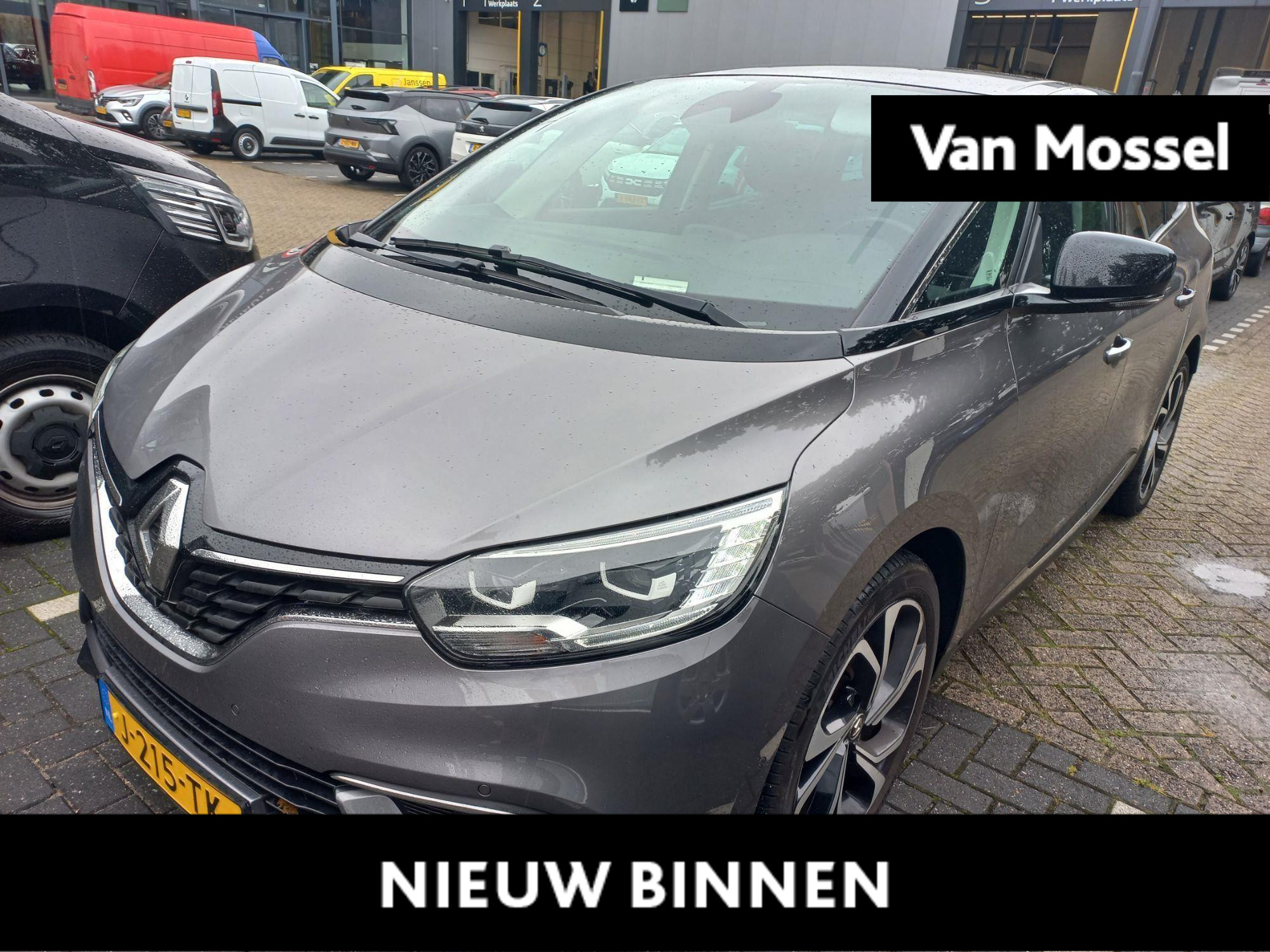 Renault Grand Scénic TCe 140 Intens 7p. | Navigatie | Climate control | Achteruitrijcamera + sensoren v+a | Dodehoekdetectie | Dakrails | Lichtmetalen velgen | Two-tone metaalkleur |