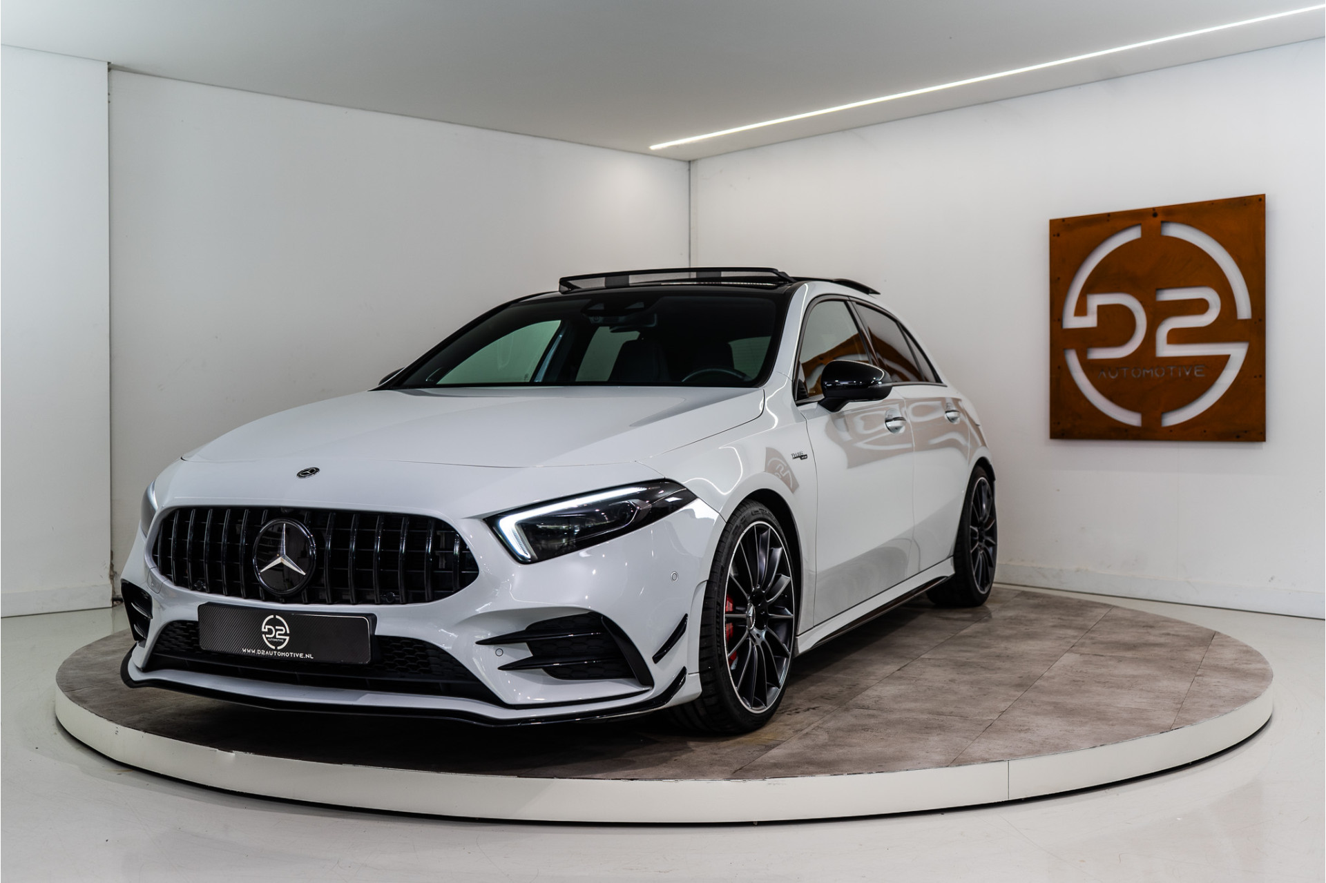 Mercedes-Benz A-Klasse AMG A35 4MATIC Premium+ 390PK | Full Akrapovic | Eventuri | Stage 2 | VOL OPTIE!