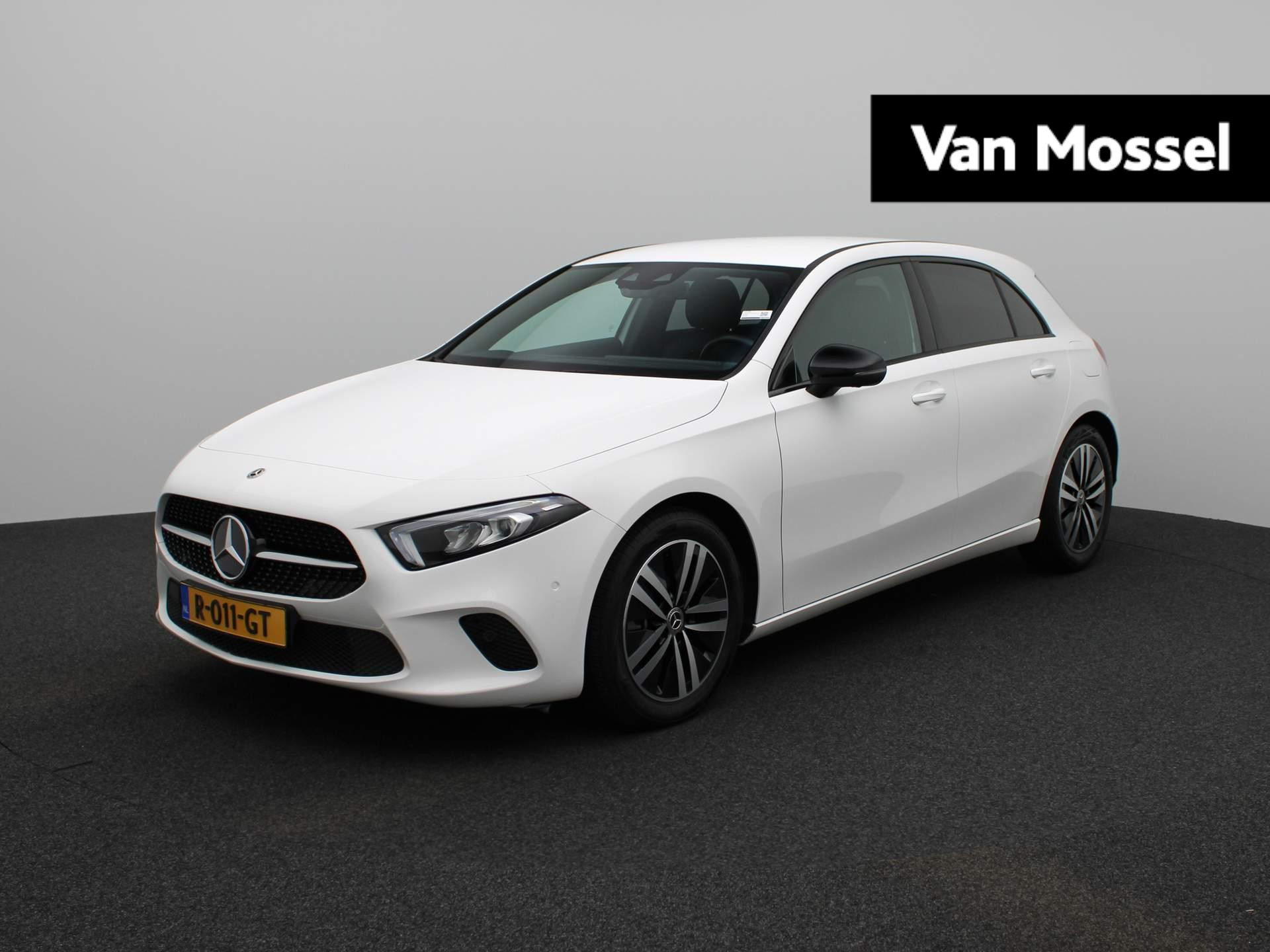 Mercedes-Benz A-Klasse 250 Premium | 225 PK | 360 Camera | Half-Leder | Apple Carplay / Android Auto | Stoelverwarming | Wegklapbare Trekhaak | Led-Koplampen | Dodehoekdetectie |