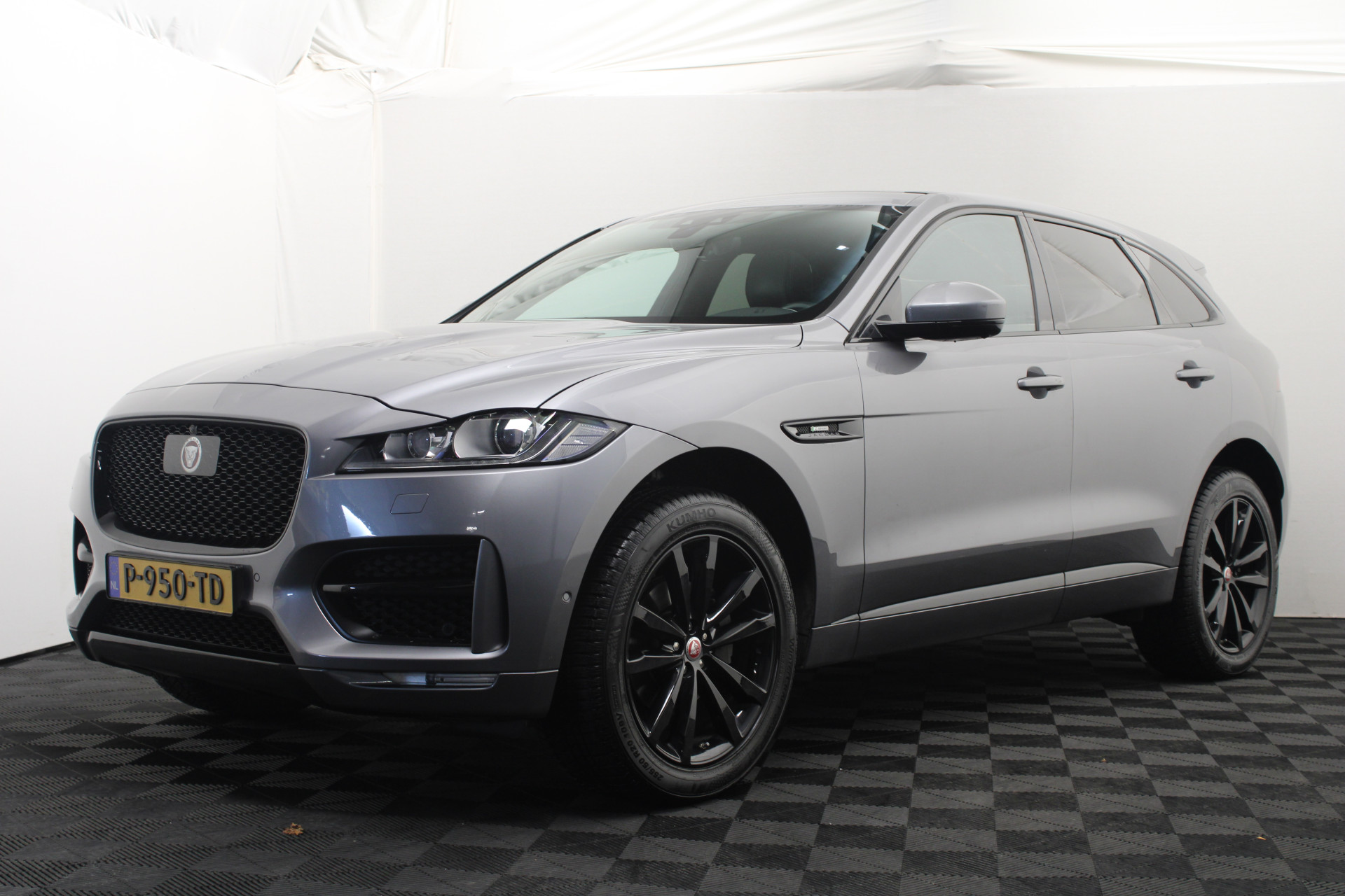 Jaguar F-PACE 2.0t AWD Chequered Flag |Pano|Camera|Navi|